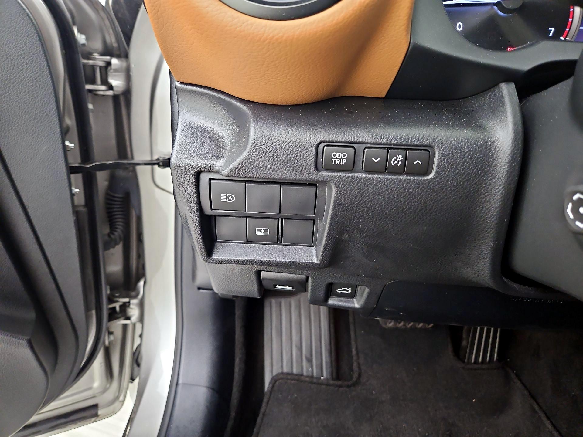 Thumbnail: 2023 Lexus IS - 13