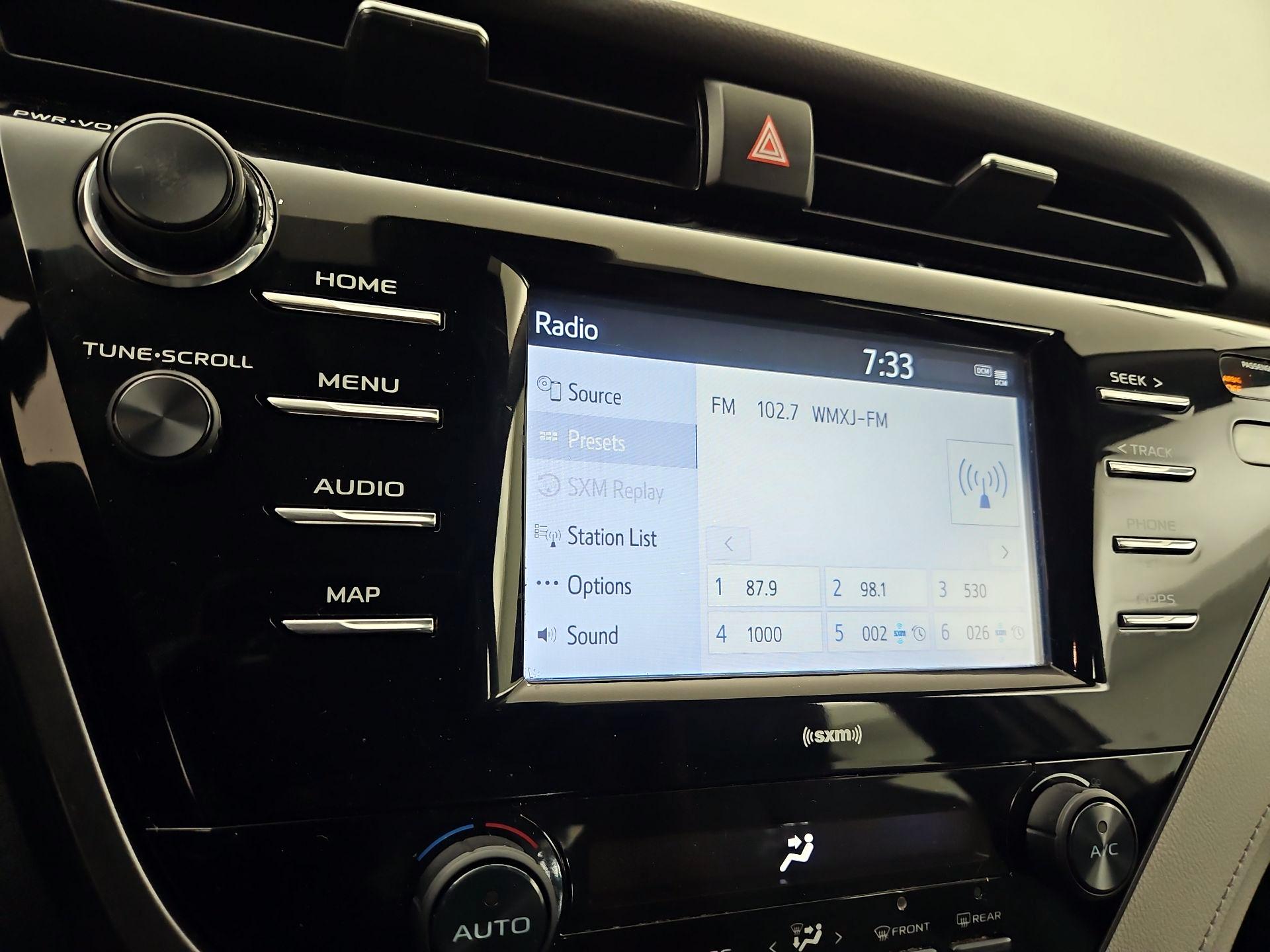 Thumbnail: 2020 Toyota Camry - 14