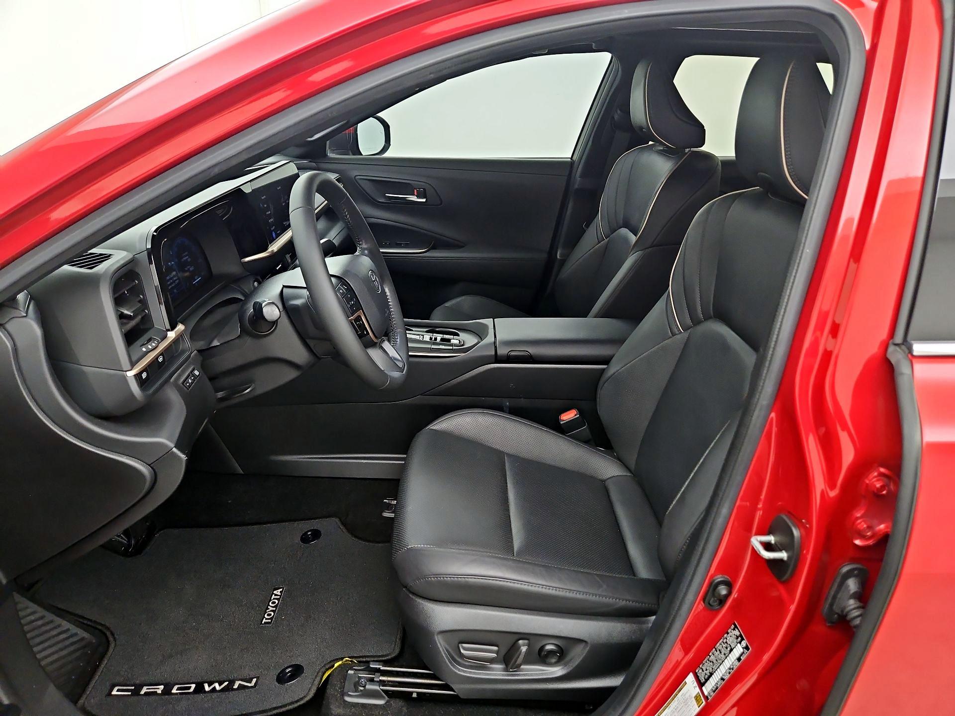Thumbnail: 2023 Toyota Crown - 11