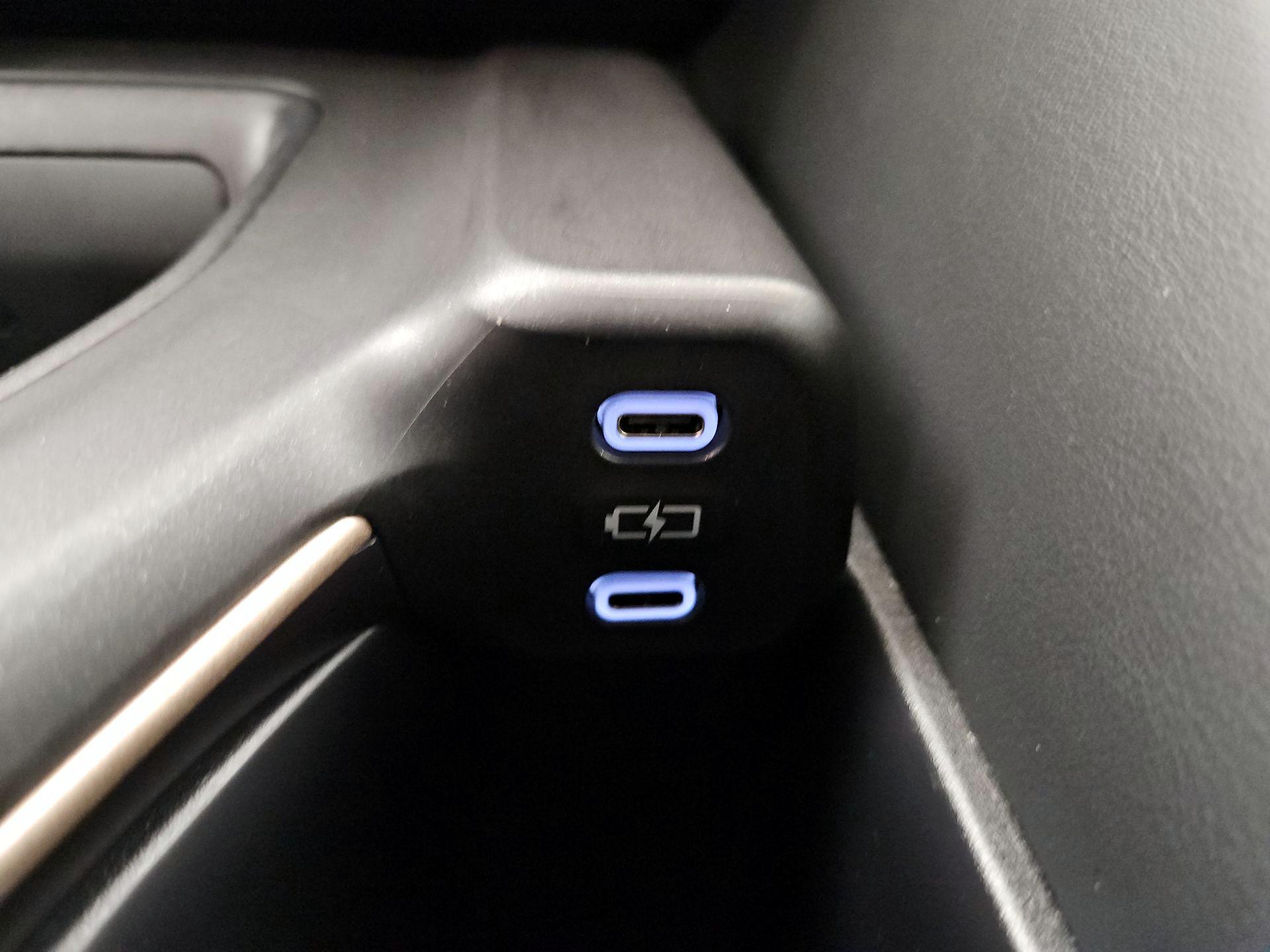 Thumbnail: 2023 Toyota Crown - 18