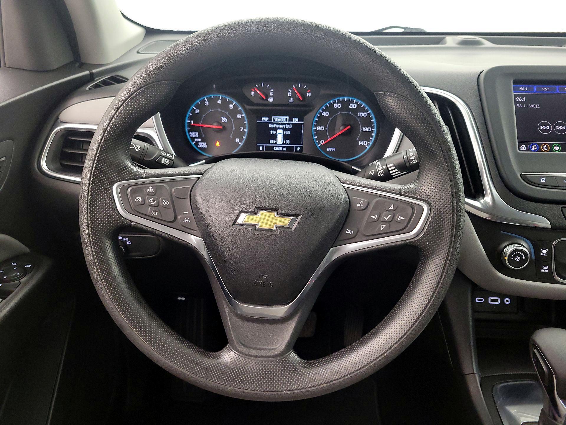 Thumbnail: 2022 Chevrolet Equinox - 10