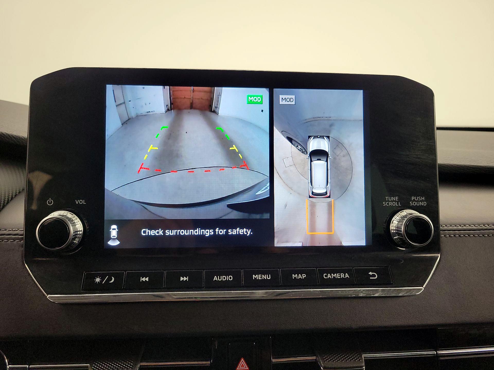 Thumbnail: 2023 Mitsubishi Outlander - 15