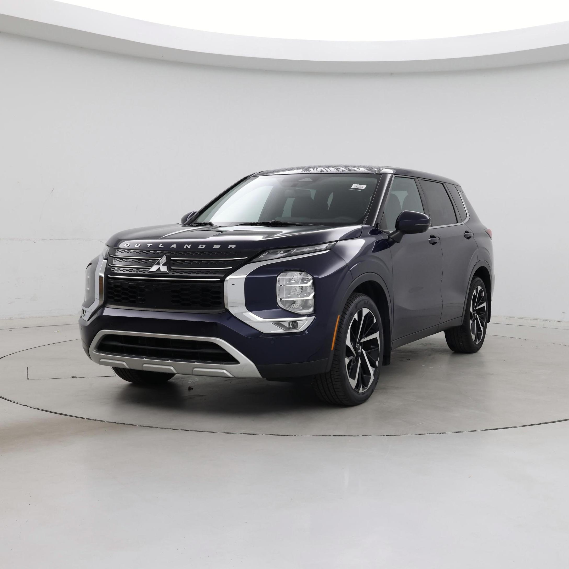 Thumbnail: 2023 Mitsubishi Outlander - 4