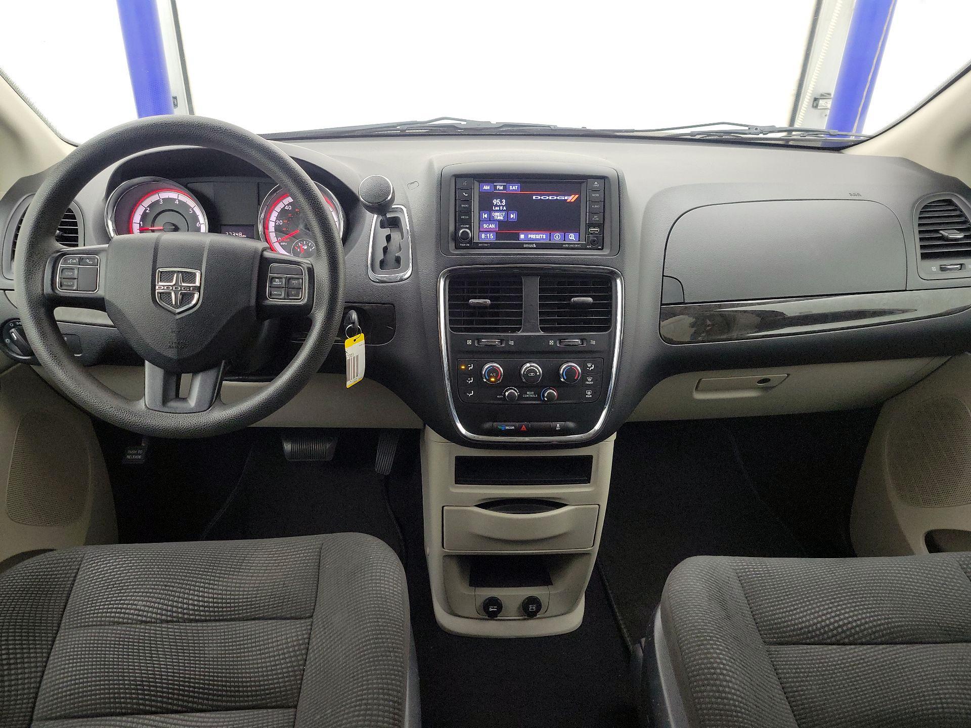 Thumbnail: 2020 Dodge Grand Caravan - 9