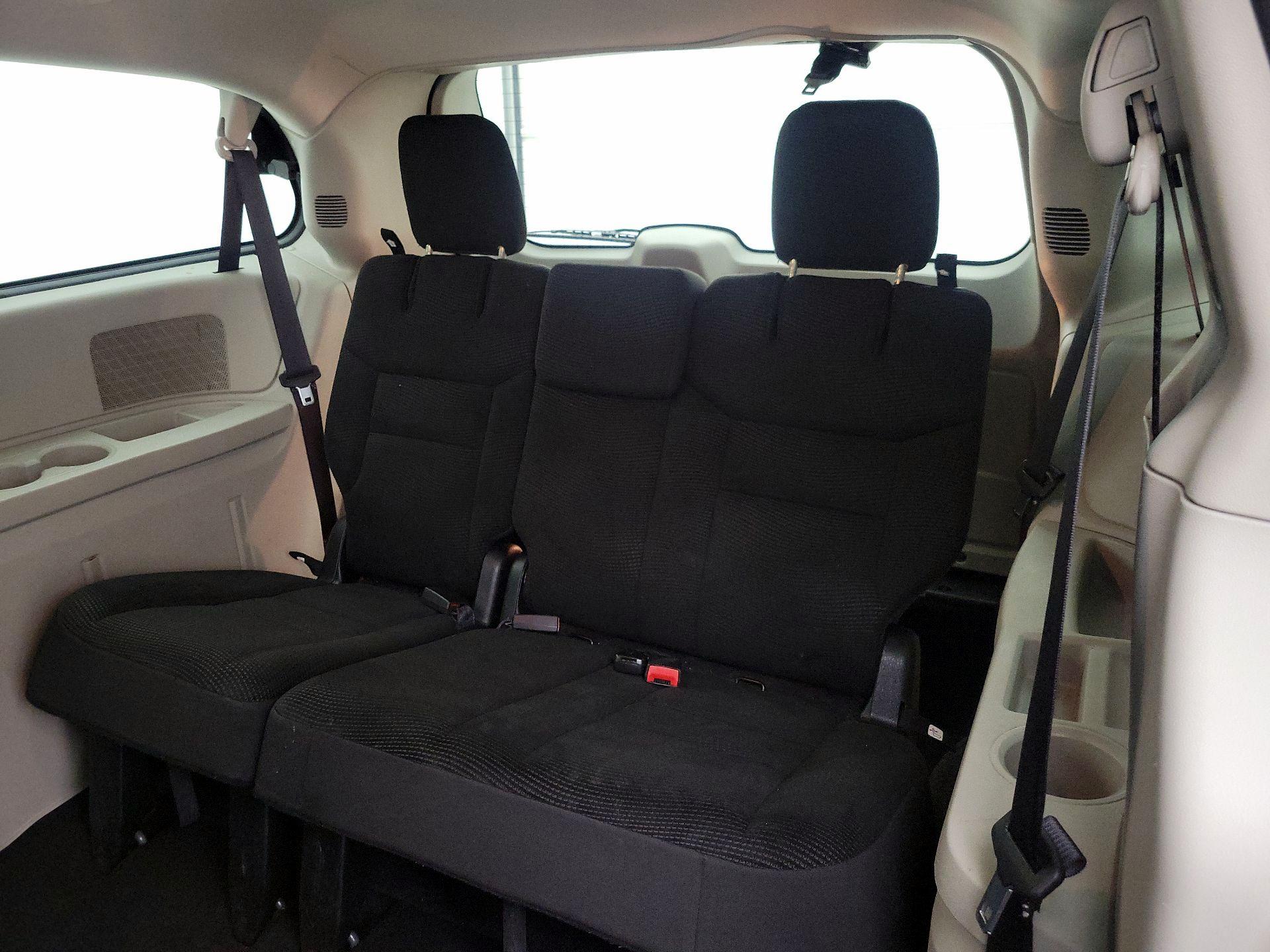 Thumbnail: 2020 Dodge Grand Caravan - 19