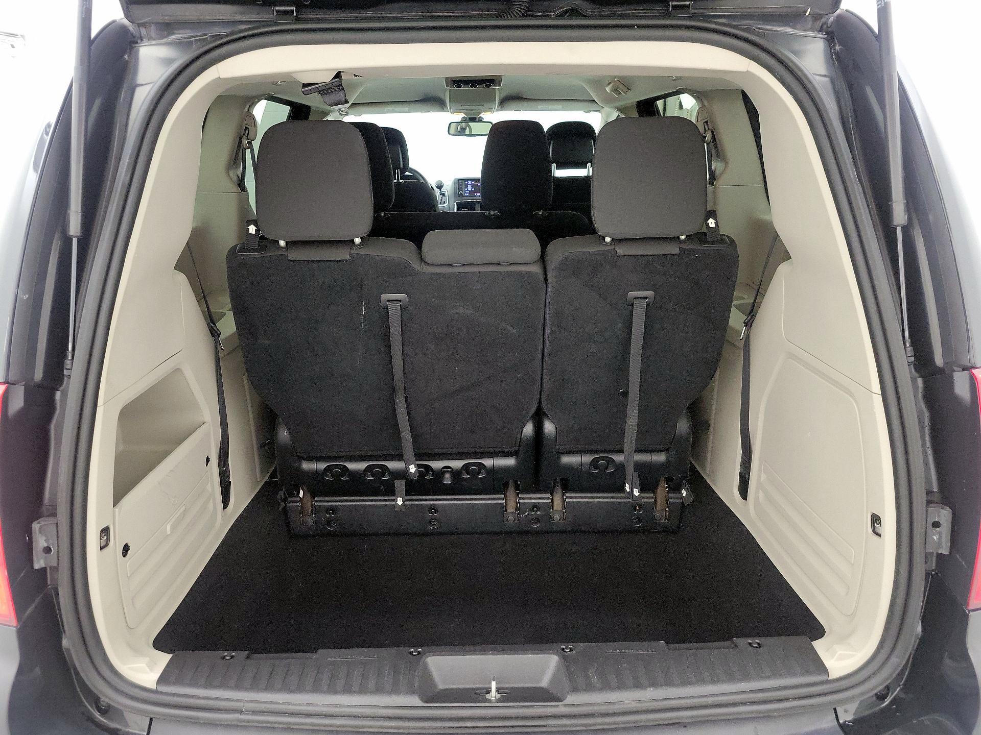Thumbnail: 2020 Dodge Grand Caravan - 20