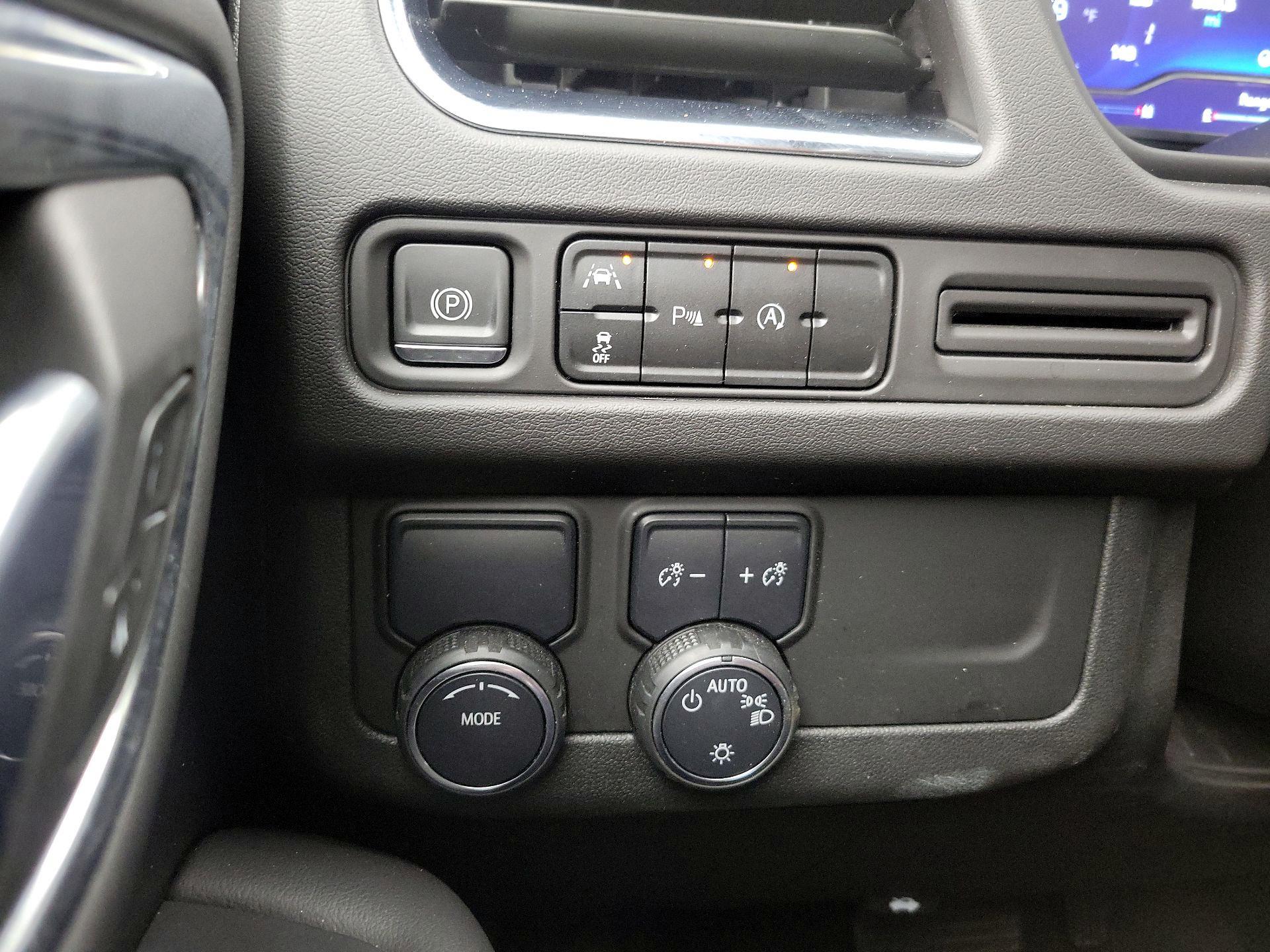 Thumbnail: 2023 Chevrolet Suburban - 13