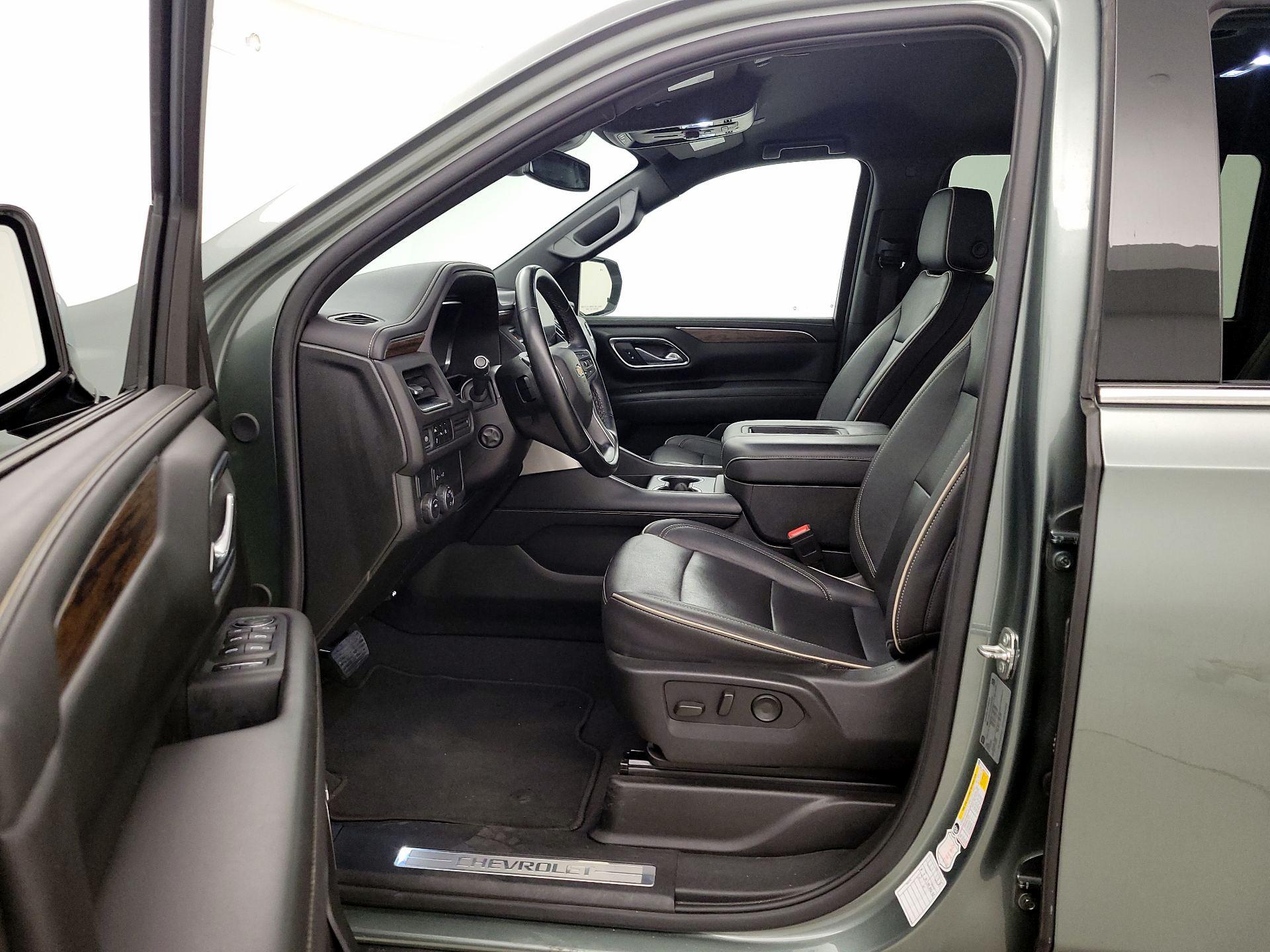 Thumbnail: 2023 Chevrolet Suburban - 11