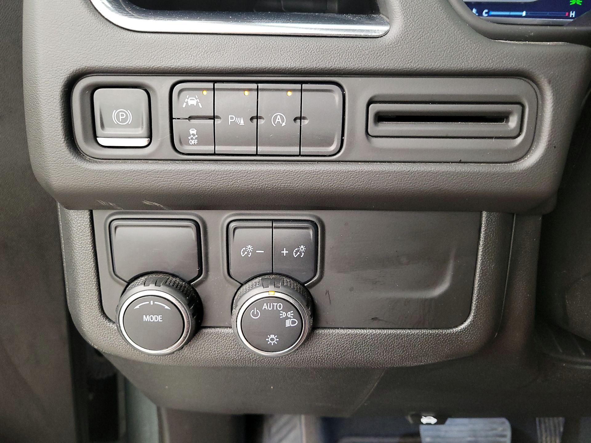 Thumbnail: 2023 Chevrolet Suburban - 13