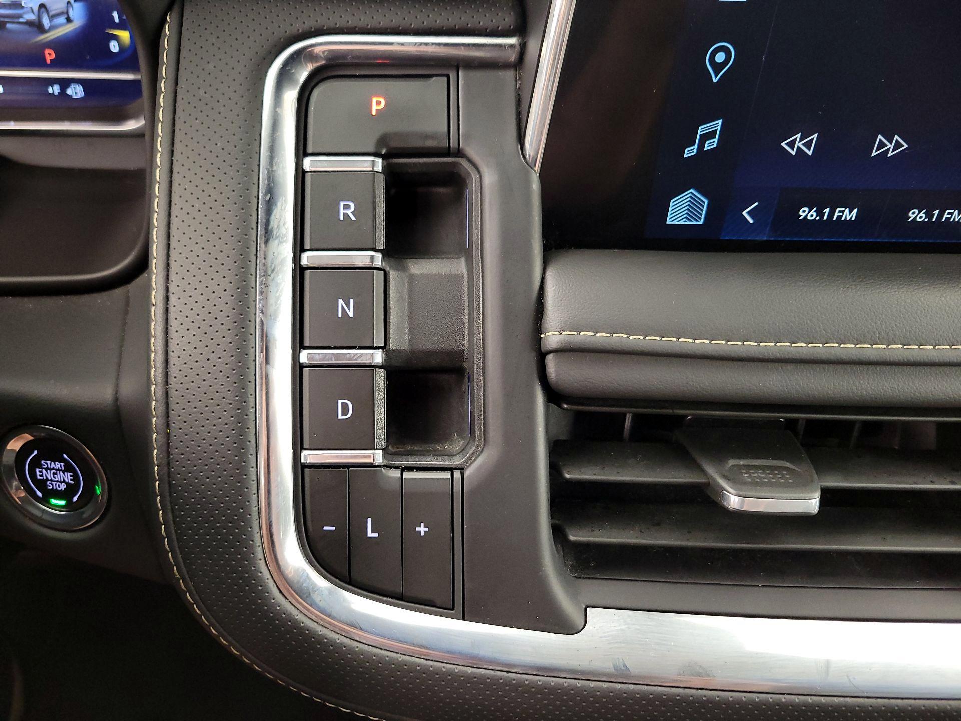 Thumbnail: 2023 Chevrolet Suburban - 17