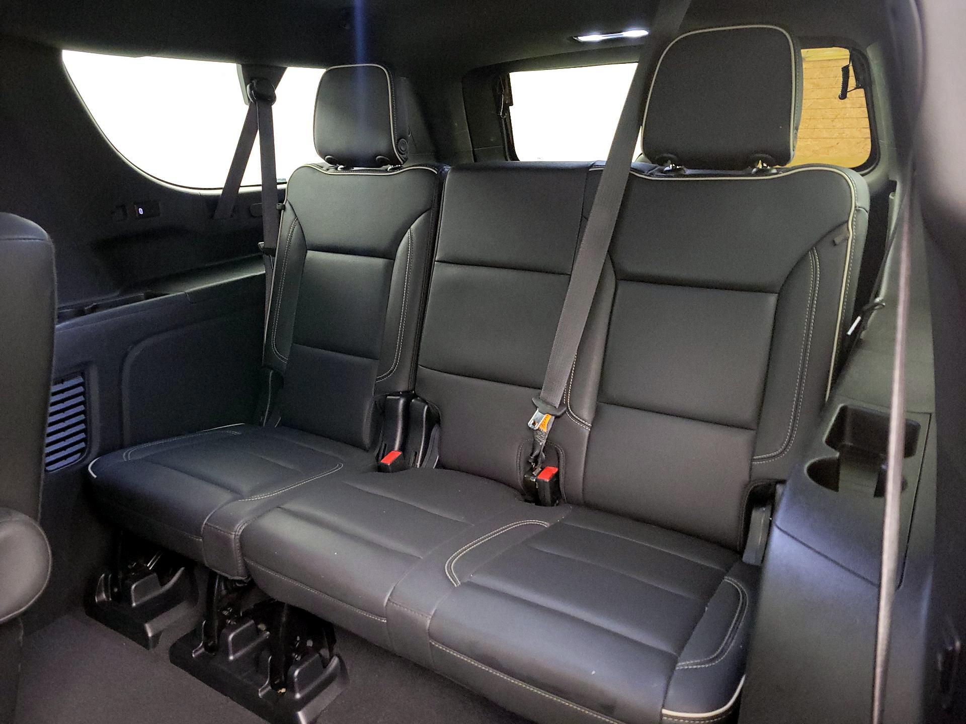 Thumbnail: 2023 Chevrolet Suburban - 20