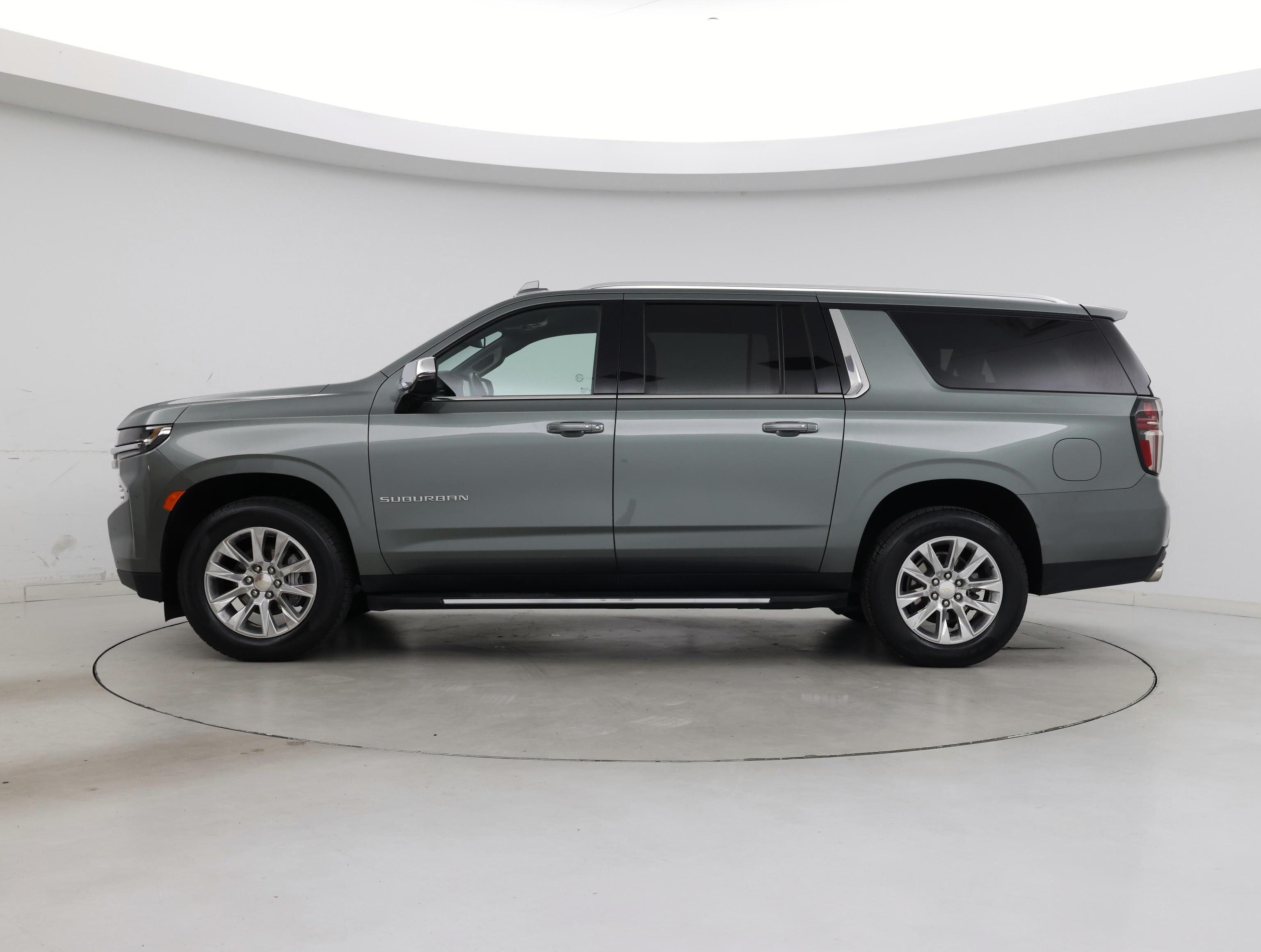 Thumbnail: 2023 Chevrolet Suburban - 3