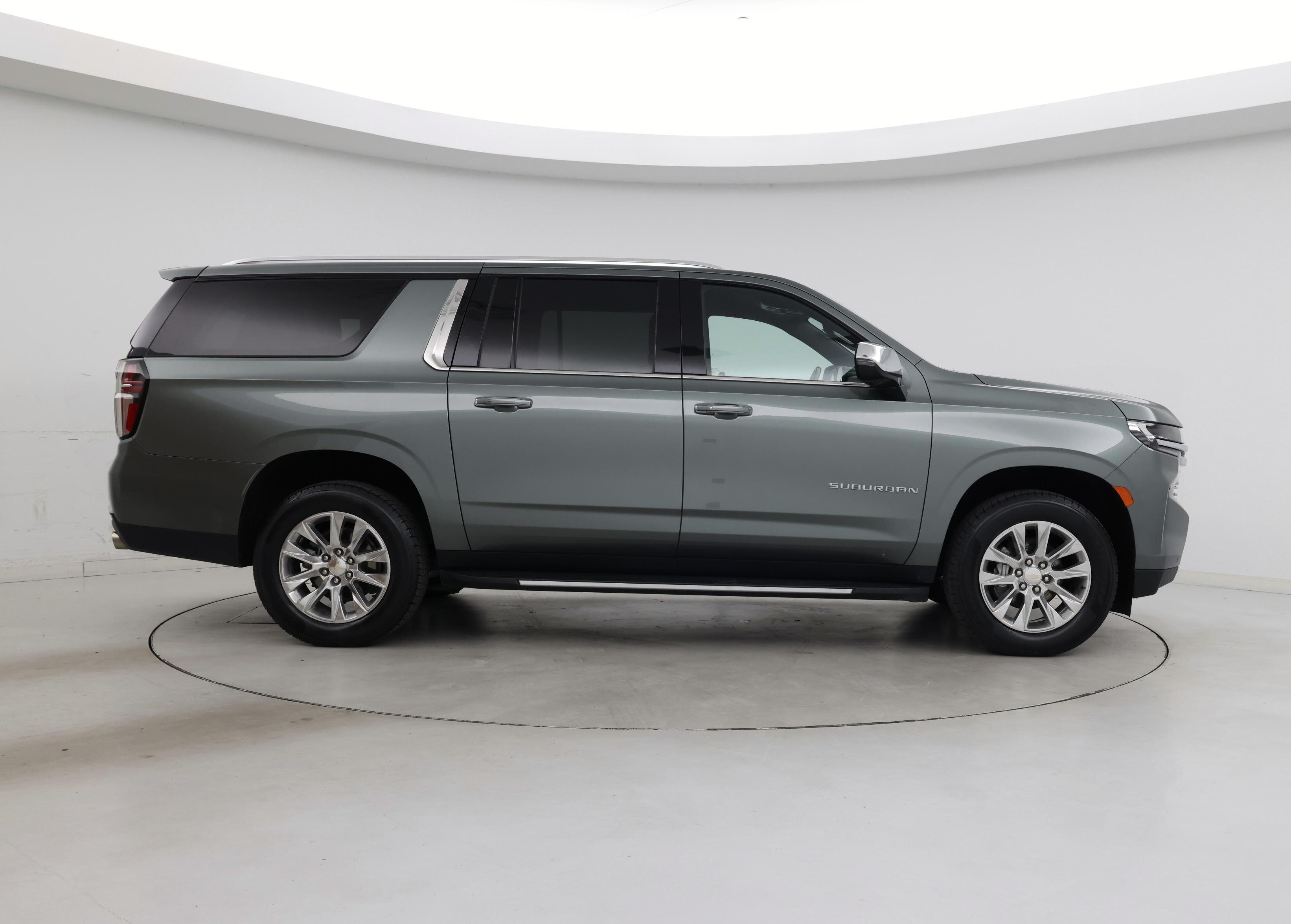 Thumbnail: 2023 Chevrolet Suburban - 7