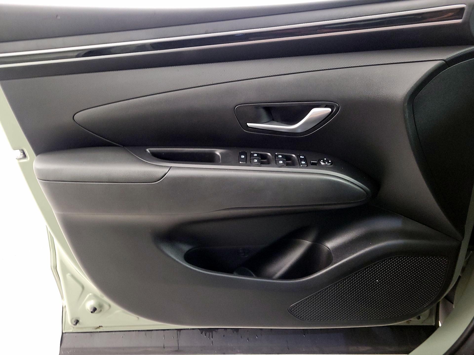 Thumbnail: 2022 Hyundai Santa Cruz - 12