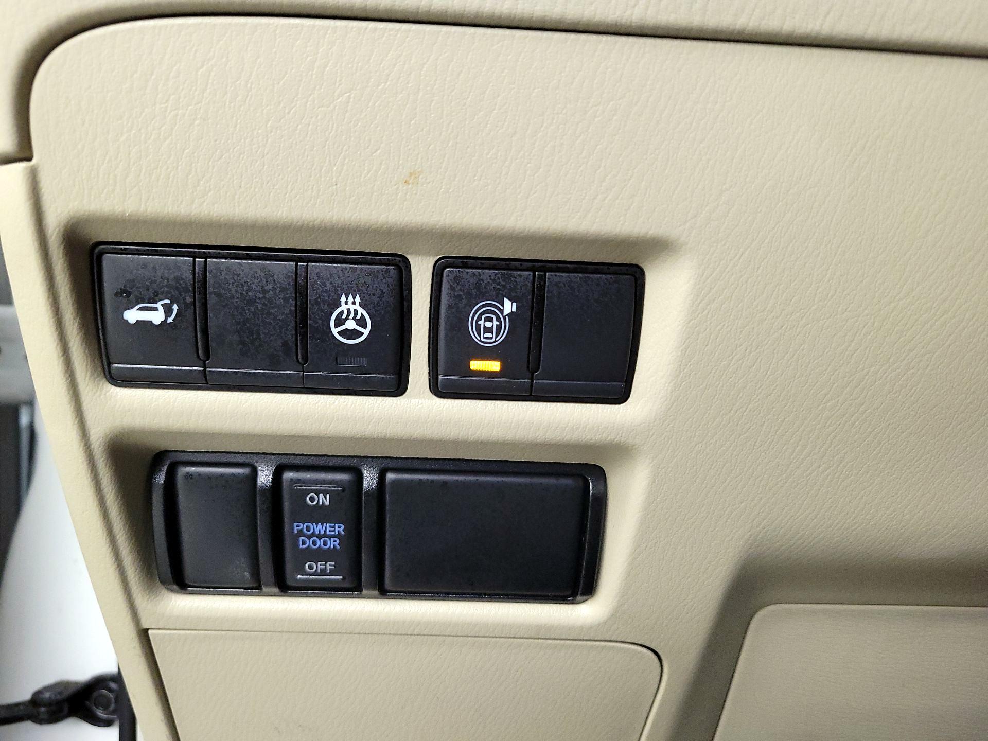 Thumbnail: 2023 INFINITI QX80 - 13