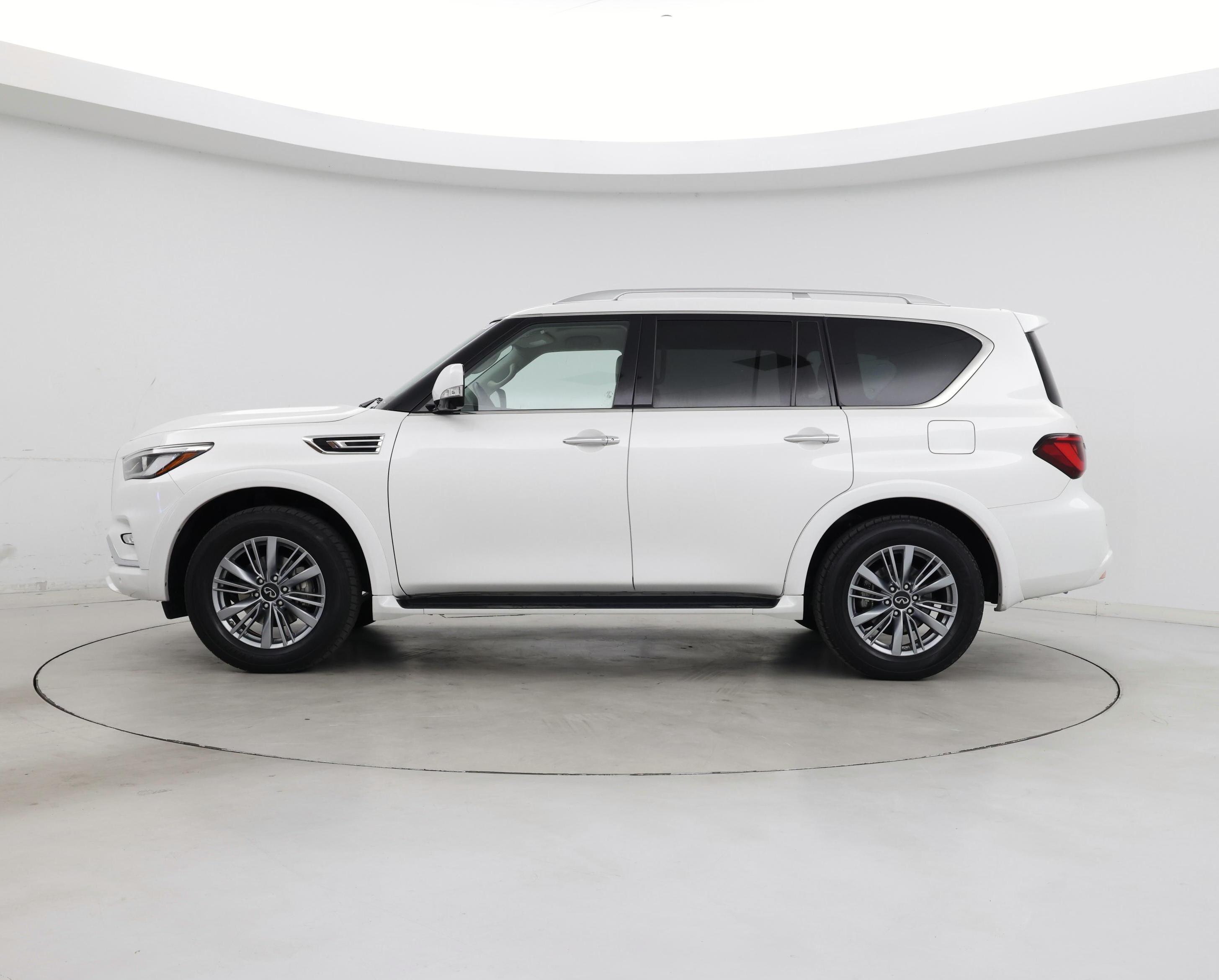 Thumbnail: 2023 INFINITI QX80 - 3