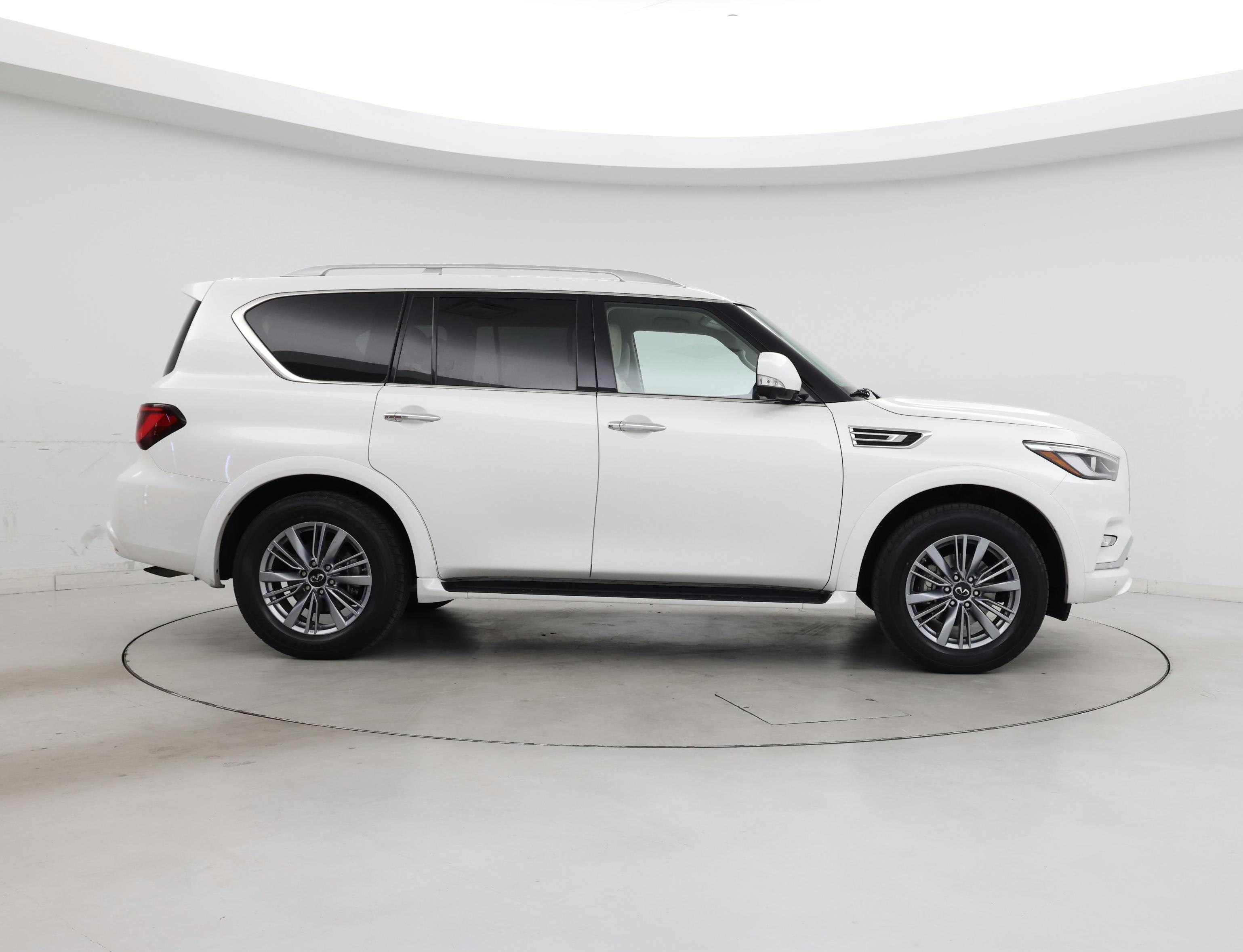 Thumbnail: 2023 INFINITI QX80 - 7