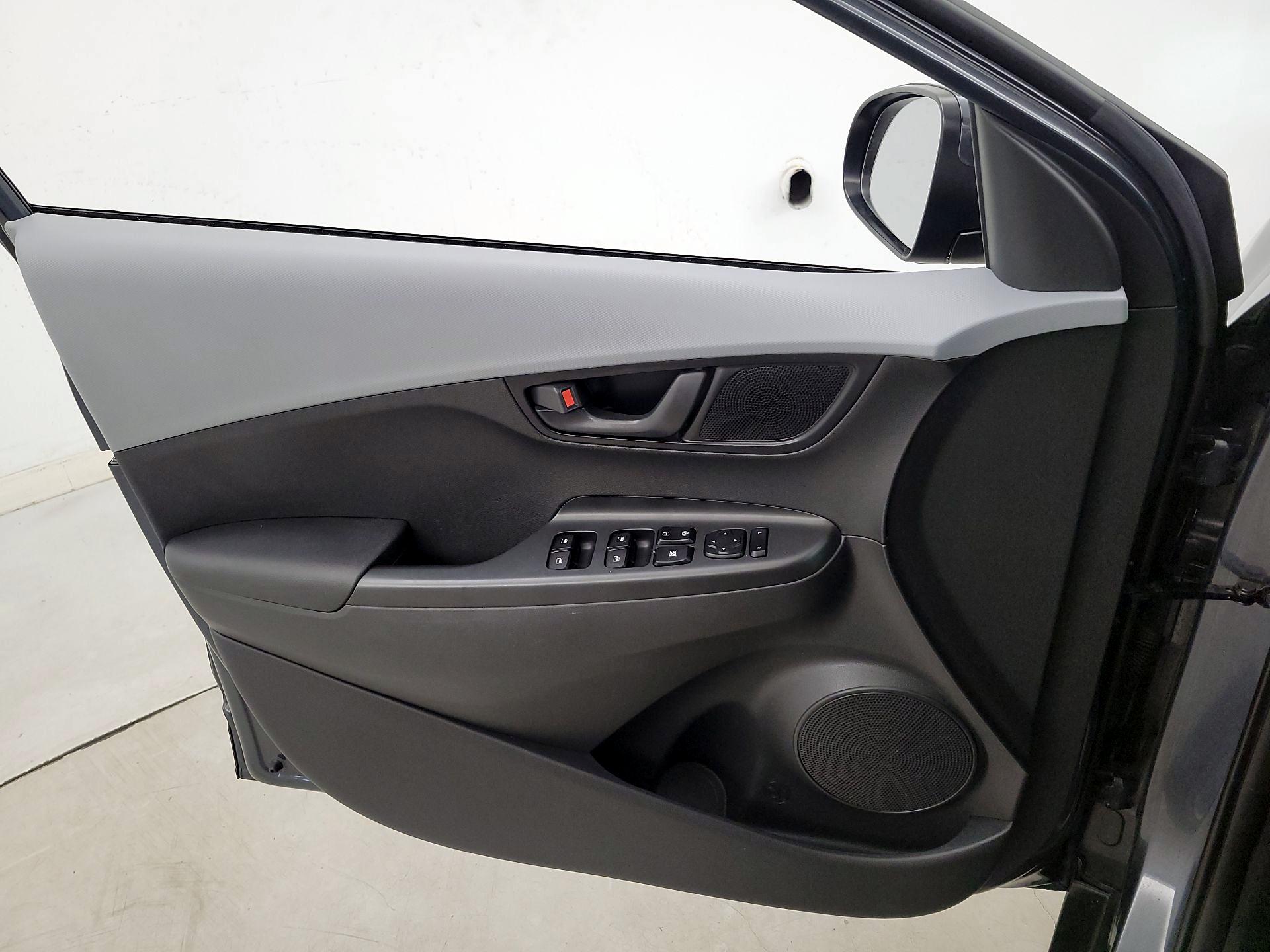 Thumbnail: 2021 Hyundai Kona - 12