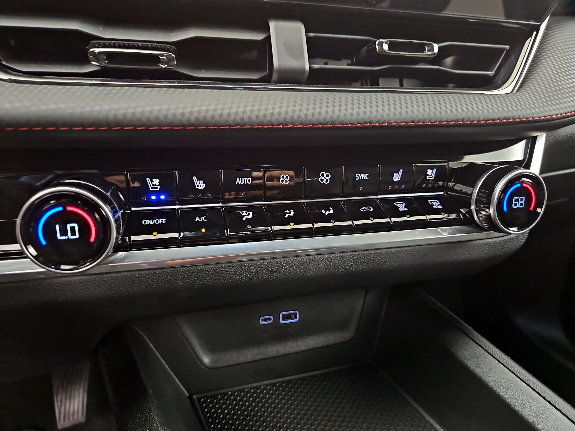 Thumbnail: 2026 Chevrolet Equinox - 16