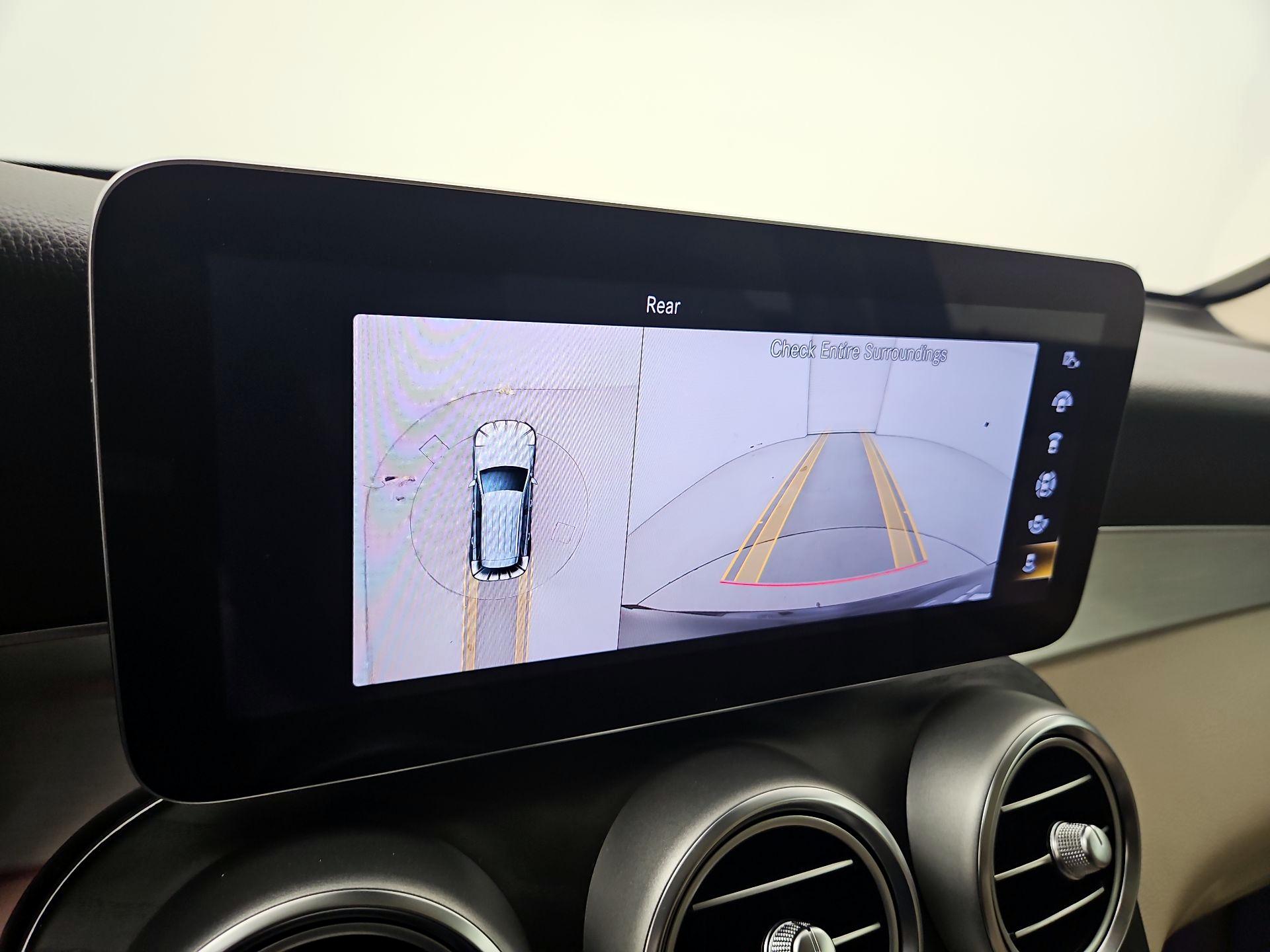 Thumbnail: 2022 Mercedes-Benz GLC - 14