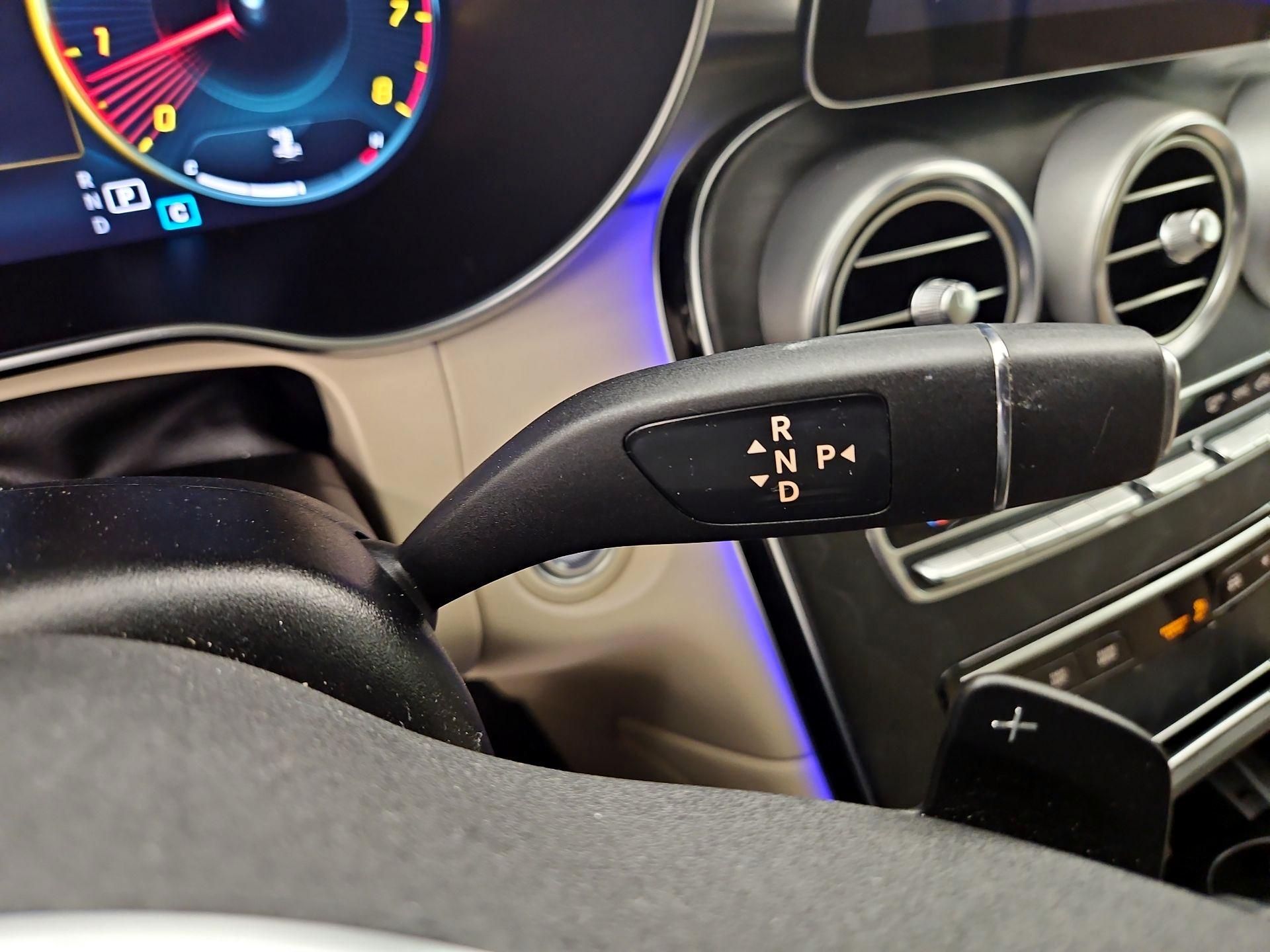 Thumbnail: 2022 Mercedes-Benz GLC - 17