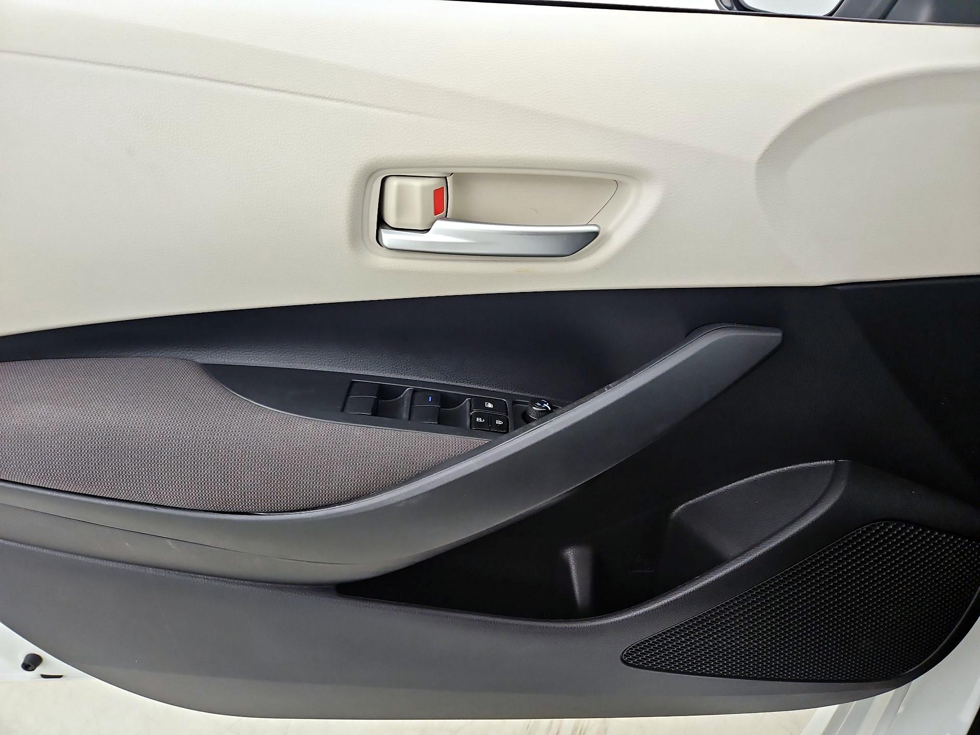 Thumbnail: 2021 Toyota Corolla - 12