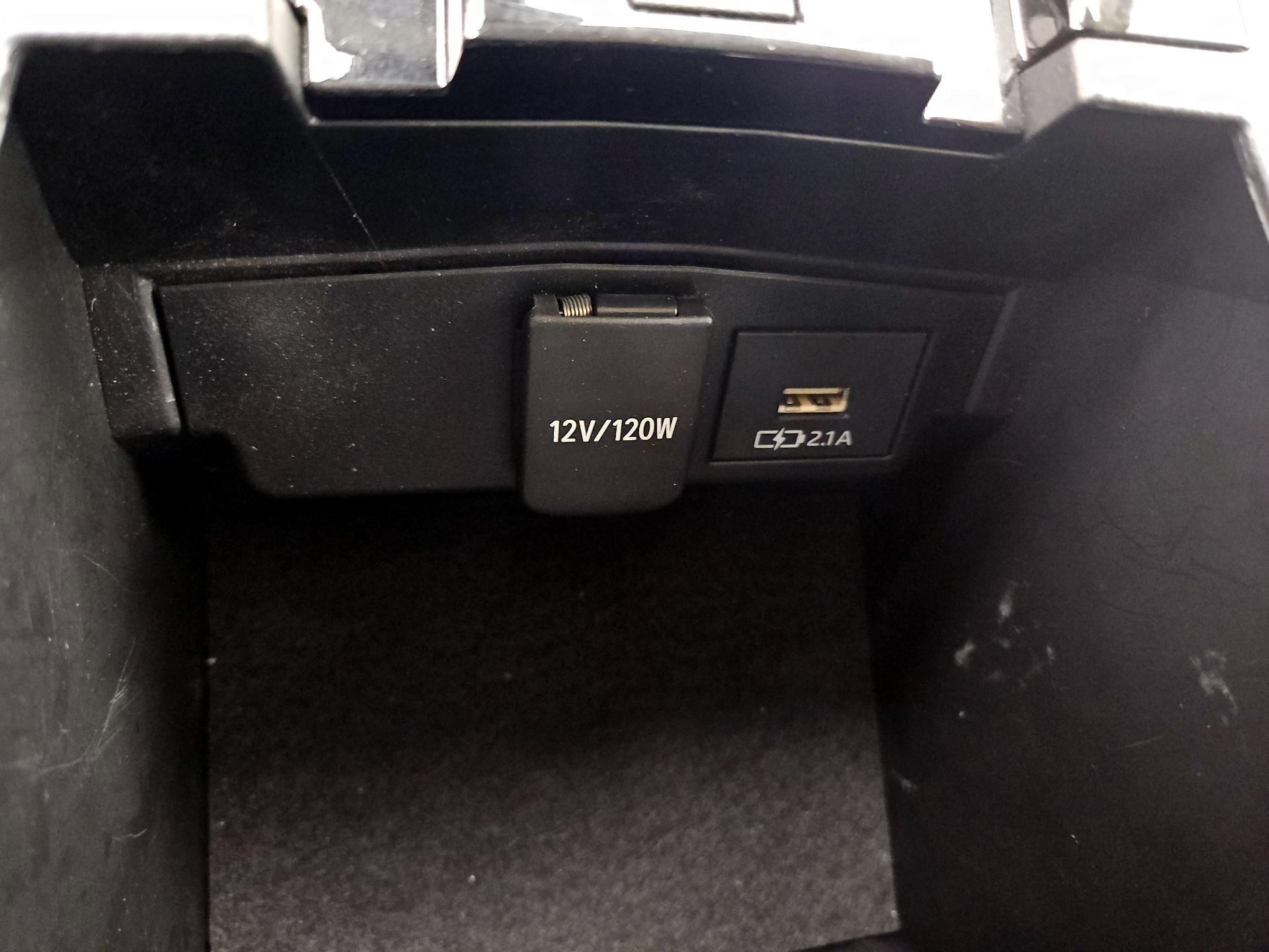 Thumbnail: 2021 Toyota Corolla - 18