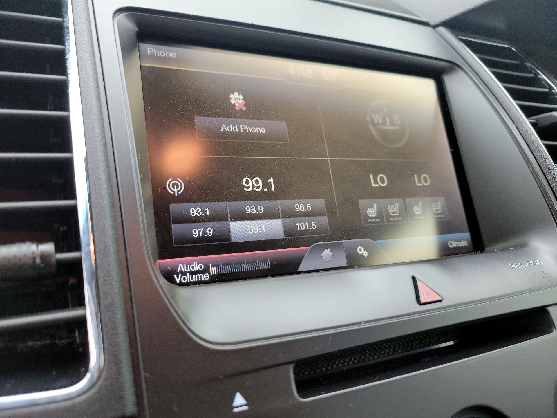 Thumbnail: 2015 Ford Taurus - 15