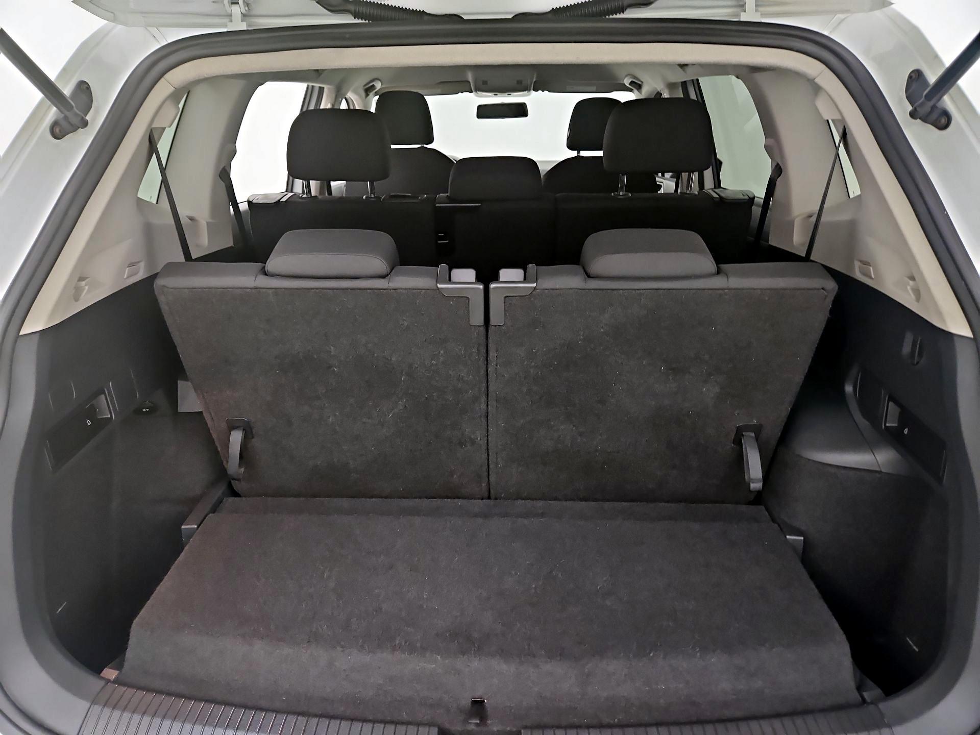 Thumbnail: 2019 Volkswagen Tiguan - 20