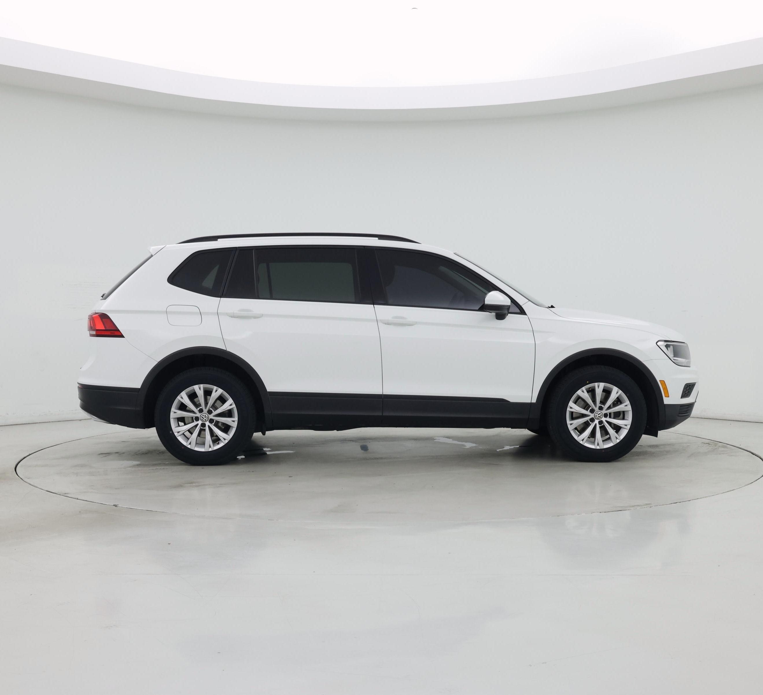 Thumbnail: 2019 Volkswagen Tiguan - 7