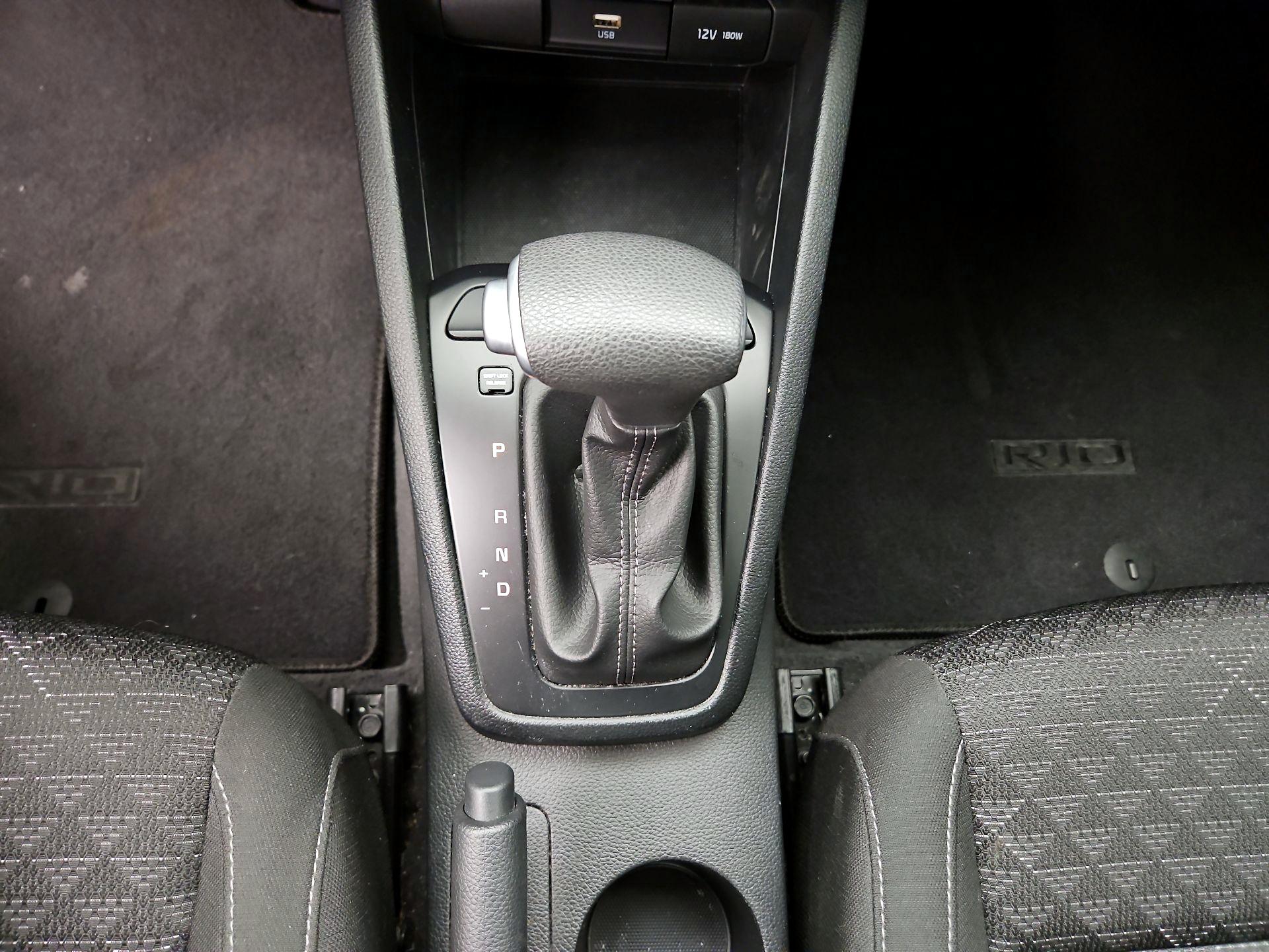 Thumbnail: 2023 Kia Rio - 17