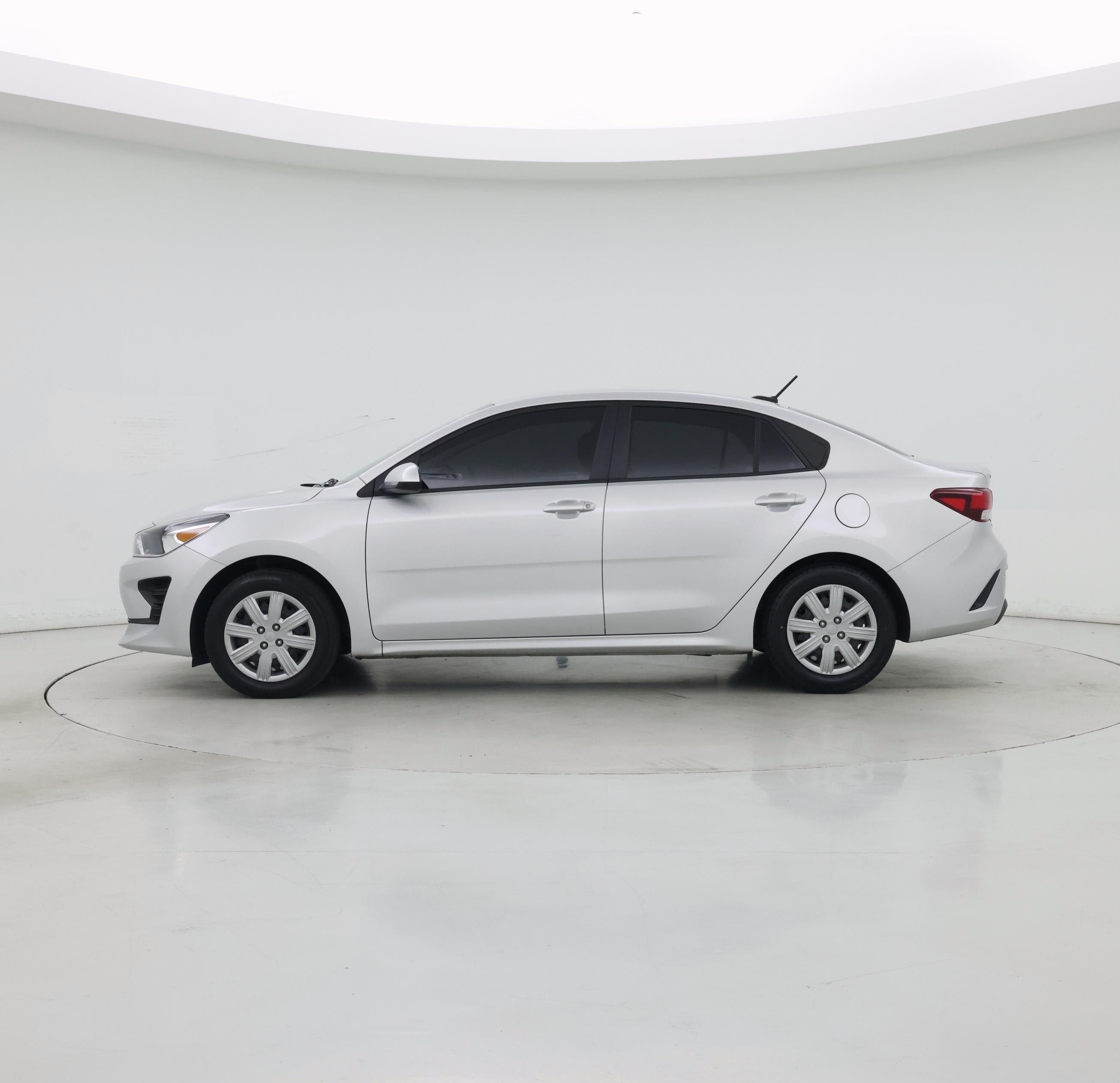 Thumbnail: 2023 Kia Rio - 3