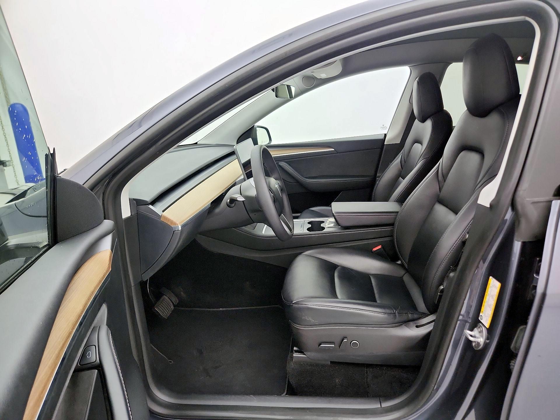 Thumbnail: 2023 Tesla Model Y - 11