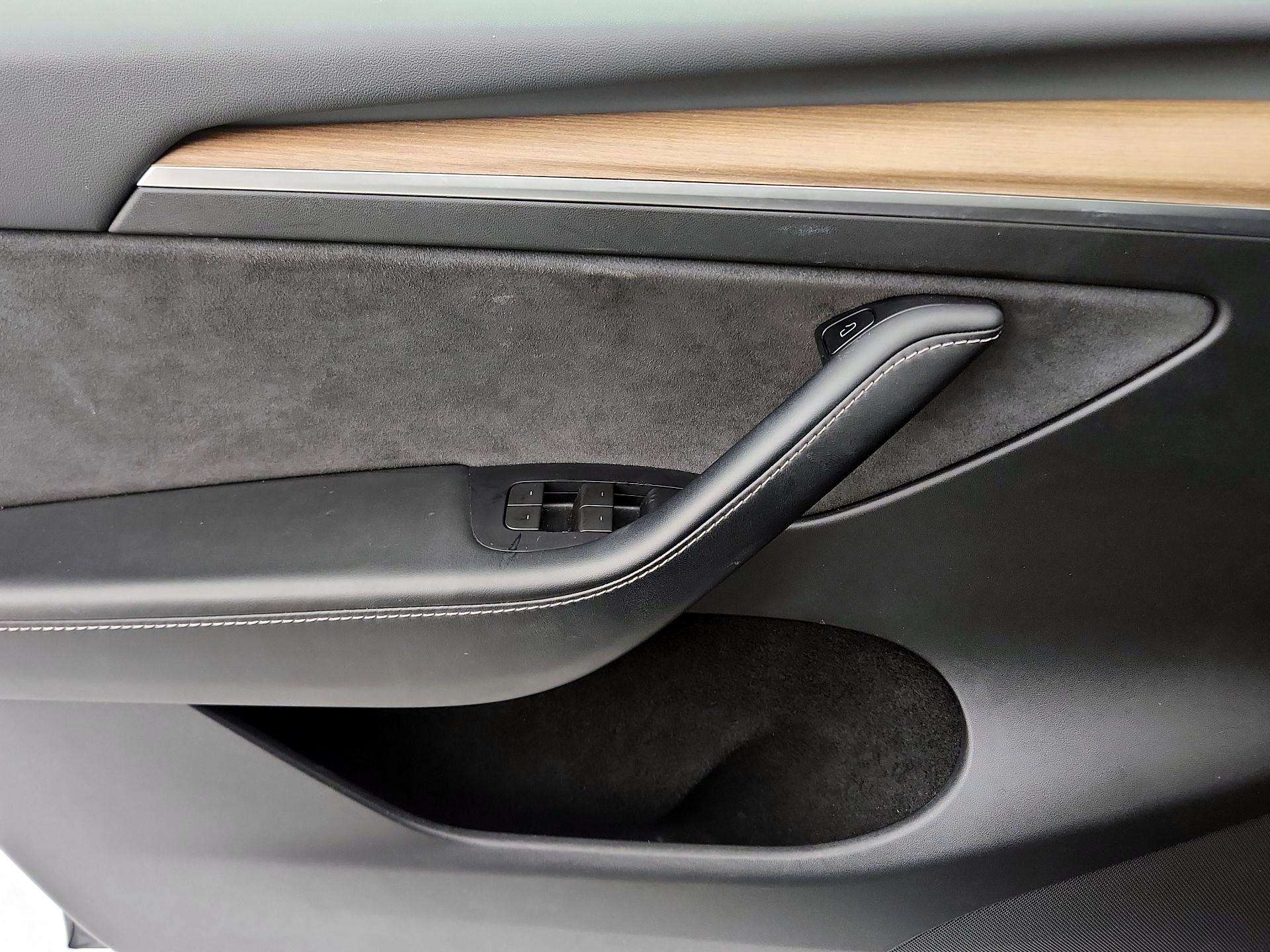 Thumbnail: 2023 Tesla Model Y - 12