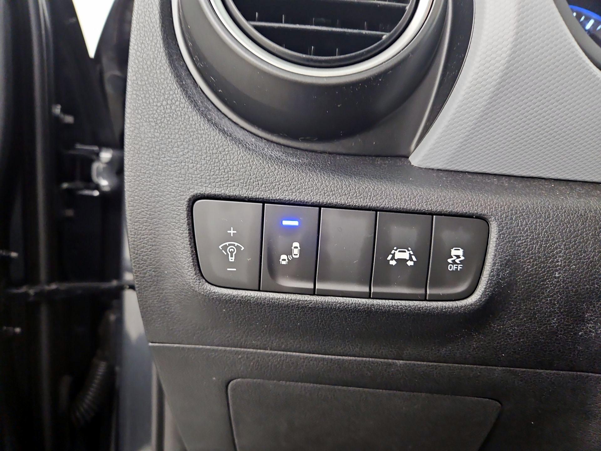 Thumbnail: 2020 Hyundai Kona - 13