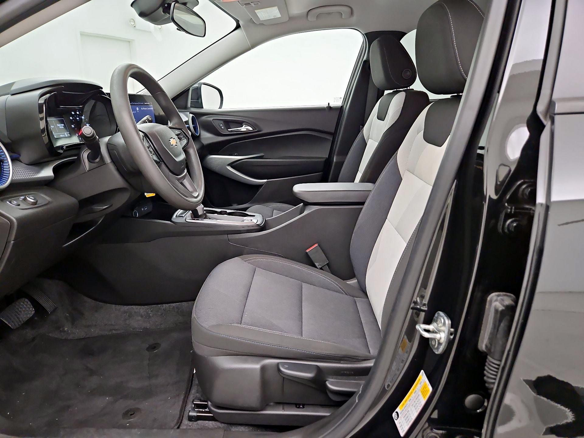 Thumbnail: 2024 Chevrolet Trax - 11