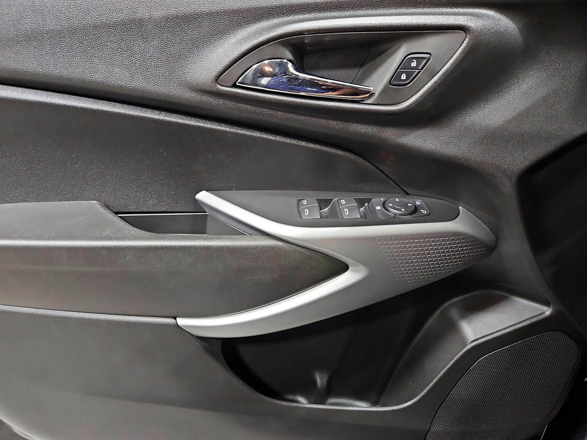 Thumbnail: 2024 Chevrolet Trax - 12