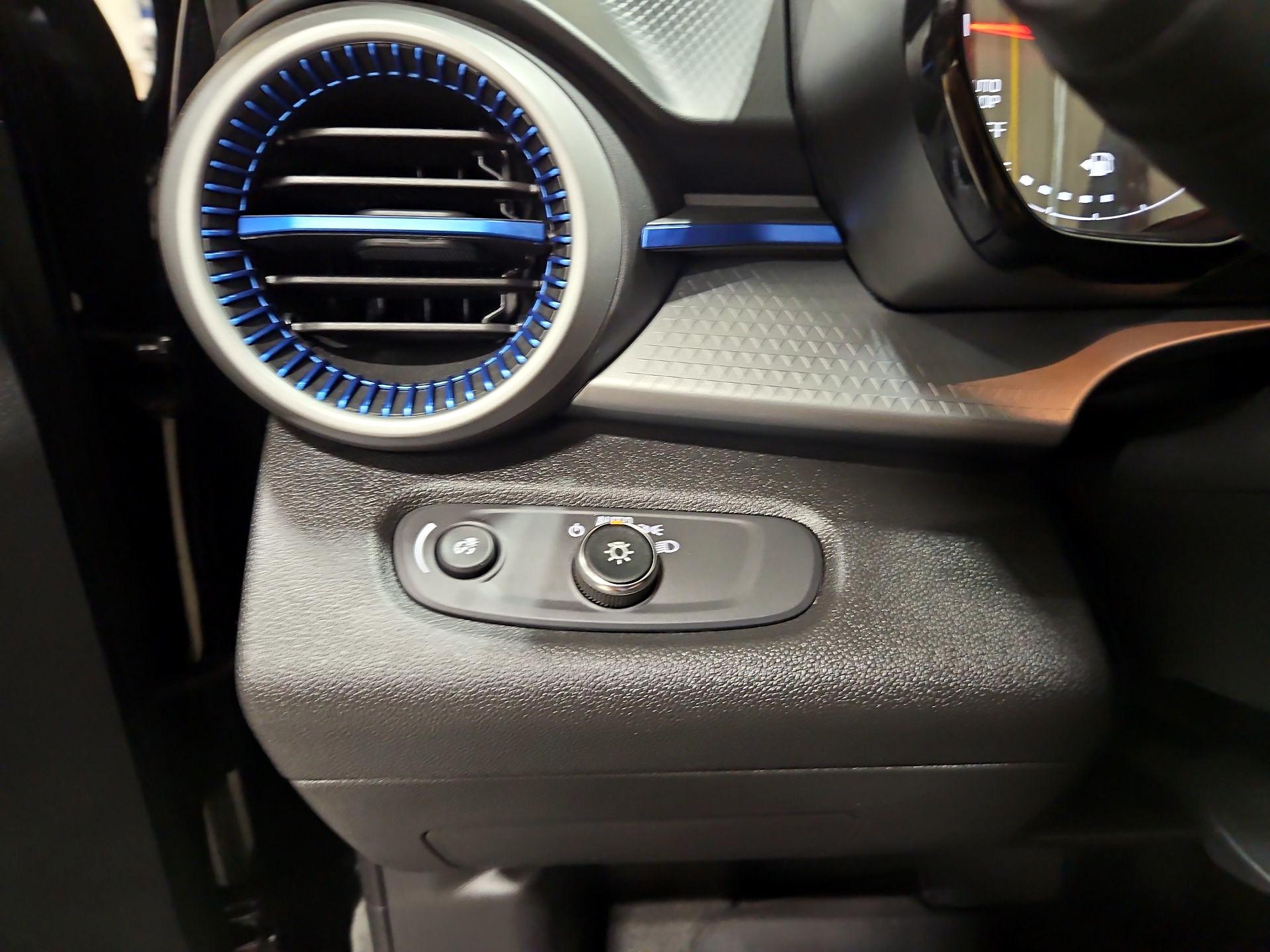 Thumbnail: 2024 Chevrolet Trax - 13