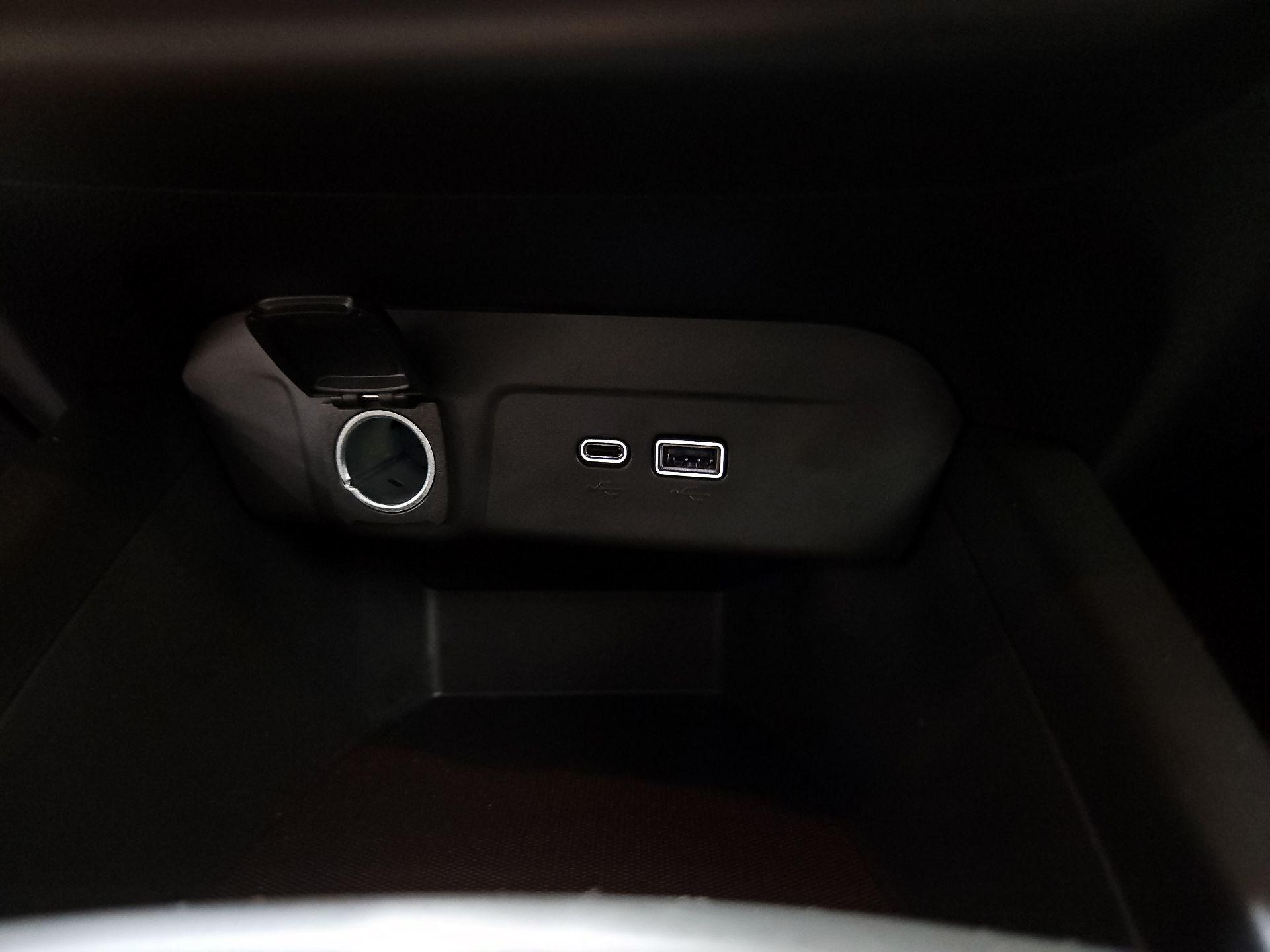 Thumbnail: 2024 Chevrolet Trax - 18