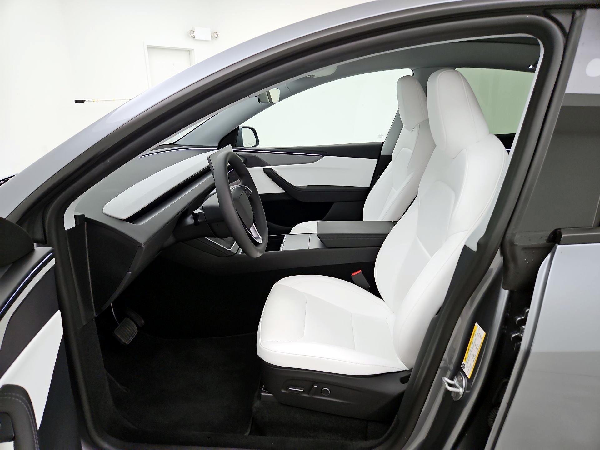 Thumbnail: 2026 Tesla Model Y - 11