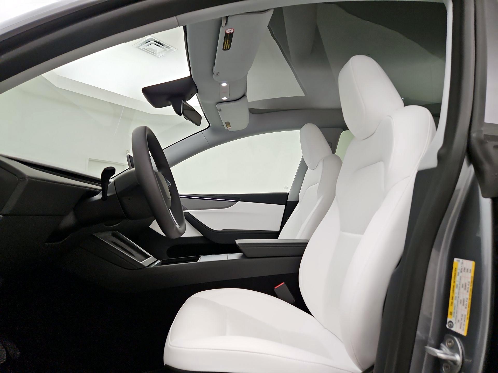 Thumbnail: 2026 Tesla Model Y - 19