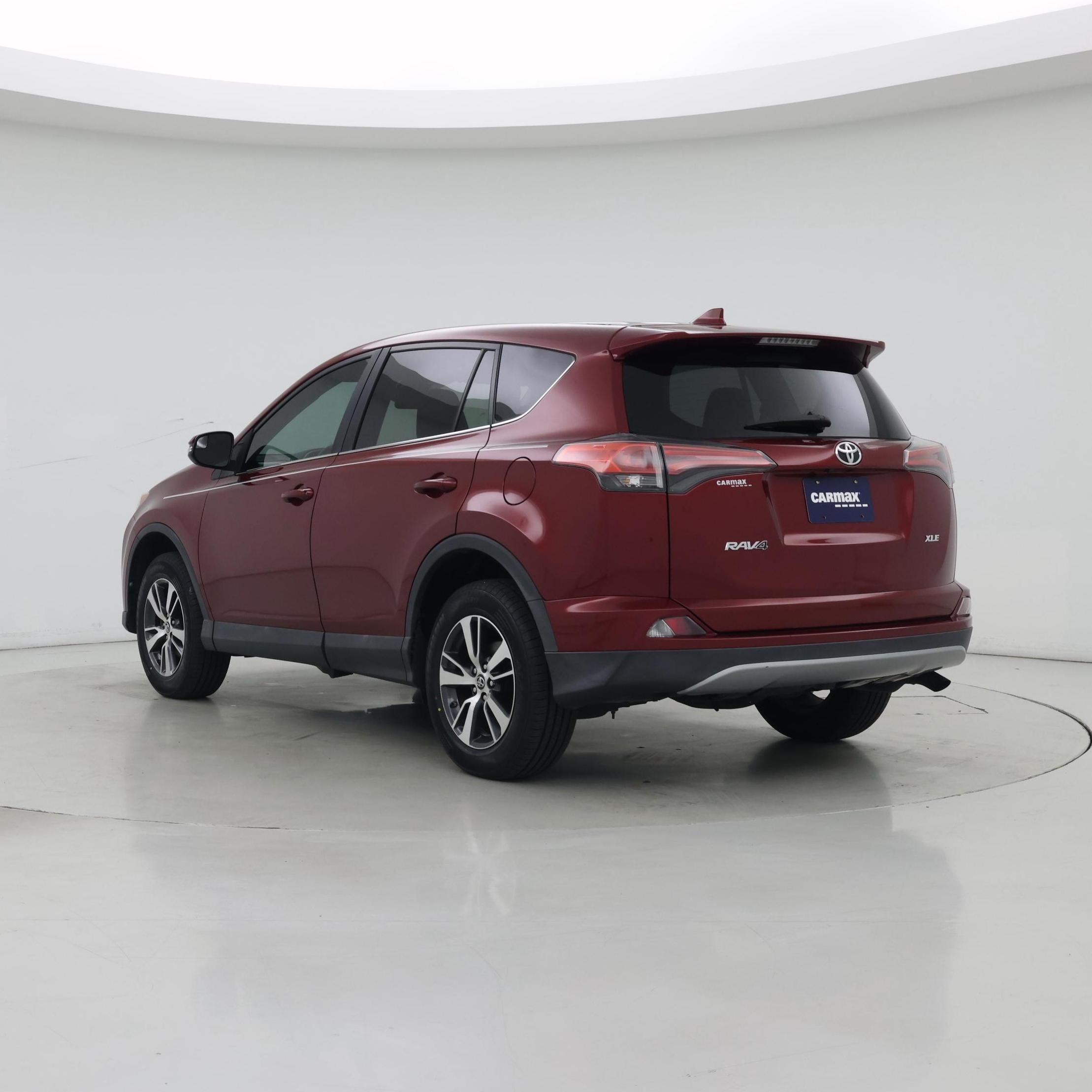 Thumbnail: 2018 Toyota RAV4 - 2