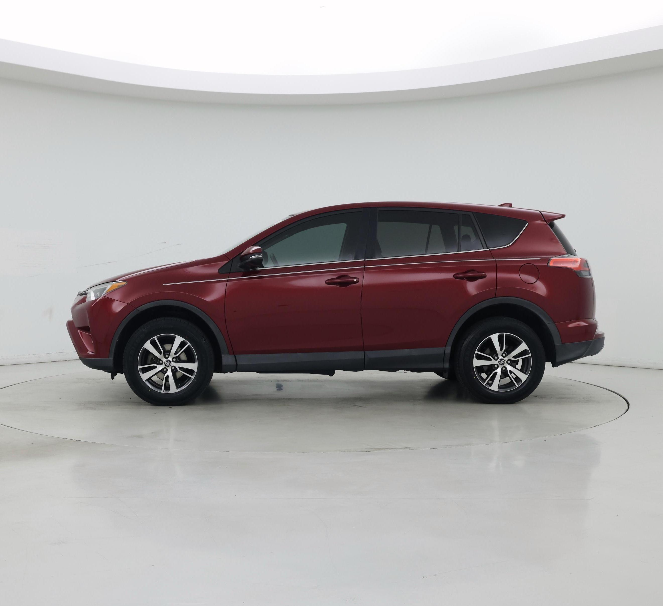 Thumbnail: 2018 Toyota RAV4 - 3