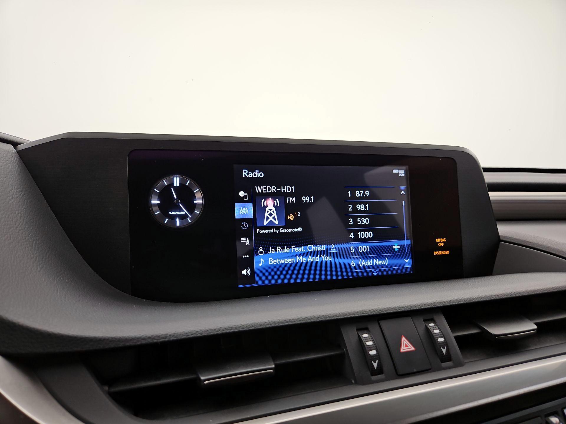 Thumbnail: 2019 Lexus ES - 15