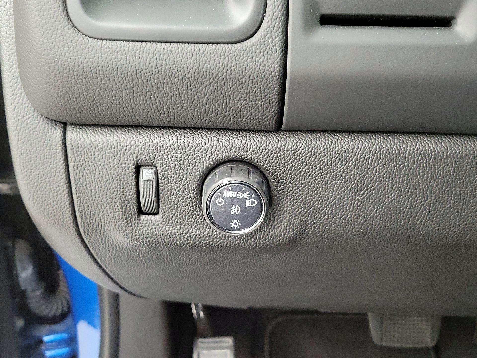 Thumbnail: 2022 Chevrolet Colorado - 13