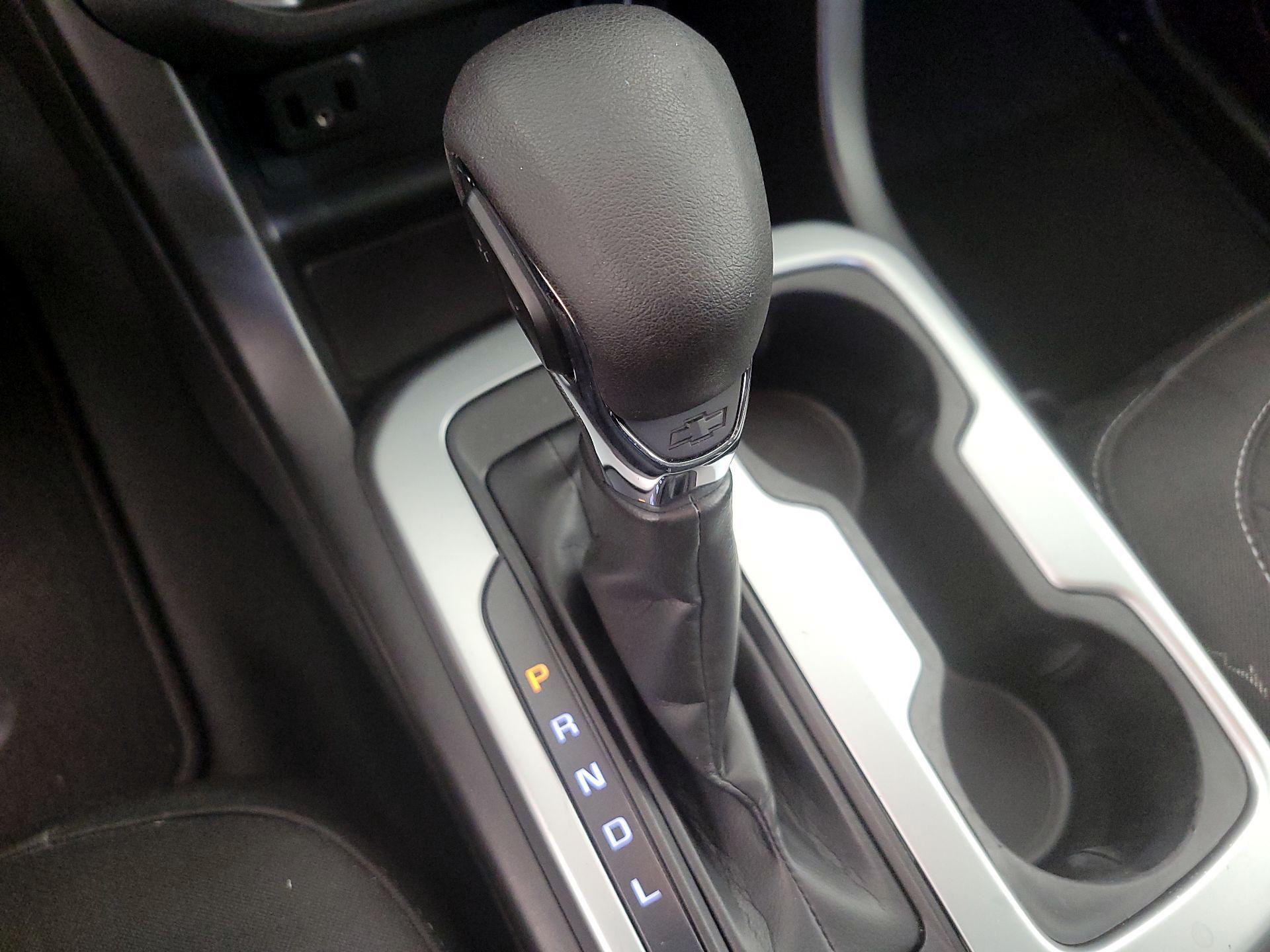 Thumbnail: 2022 Chevrolet Colorado - 17