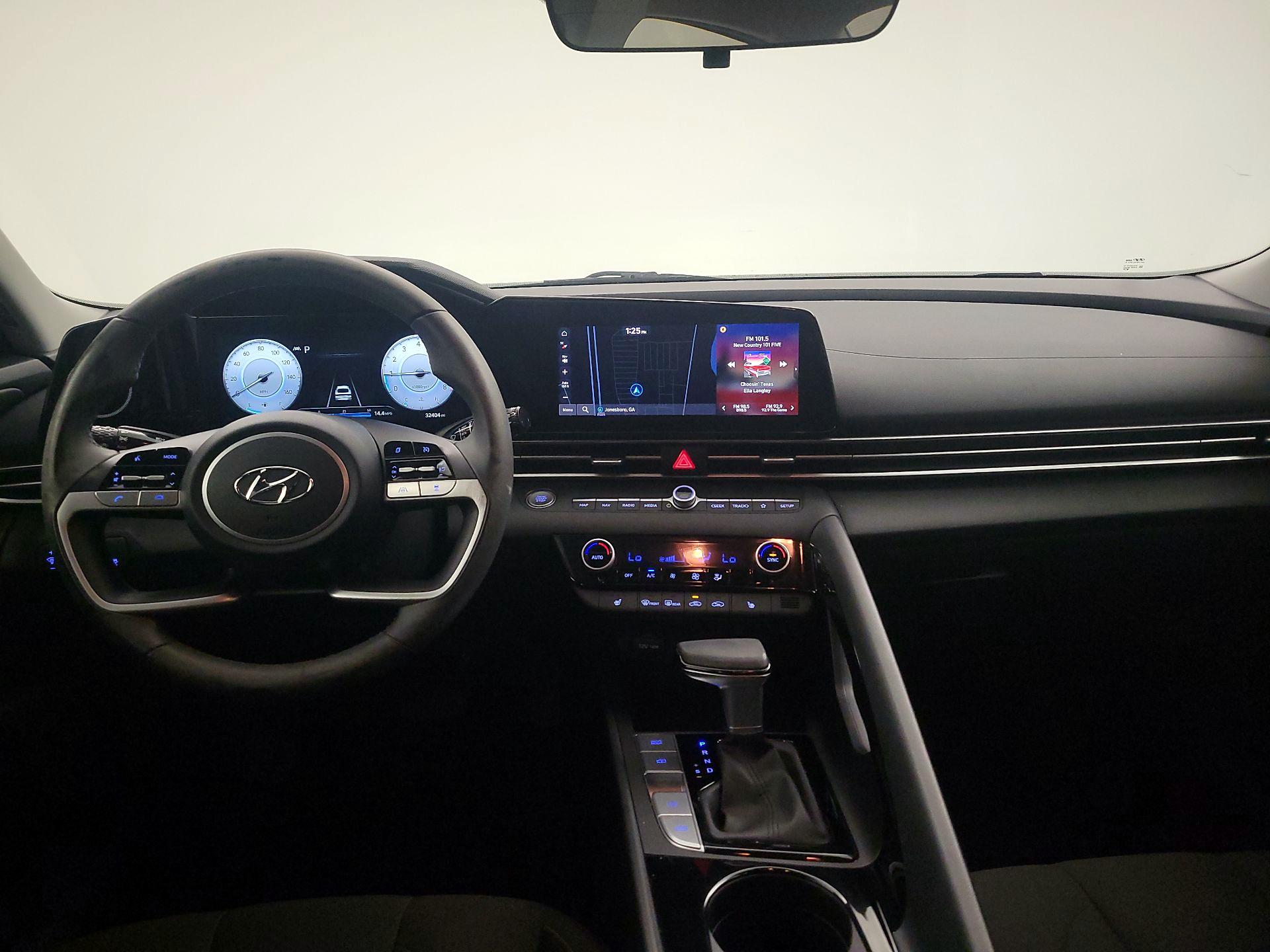 Thumbnail: 2023 Hyundai Elantra - 9