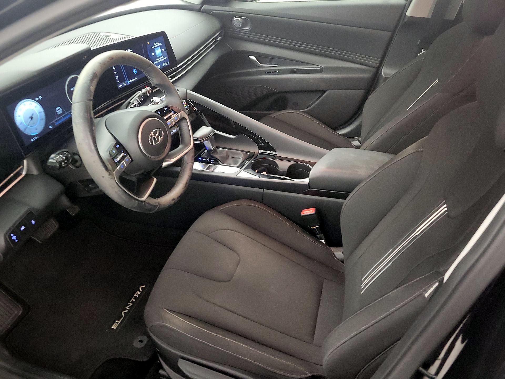 Thumbnail: 2023 Hyundai Elantra - 11