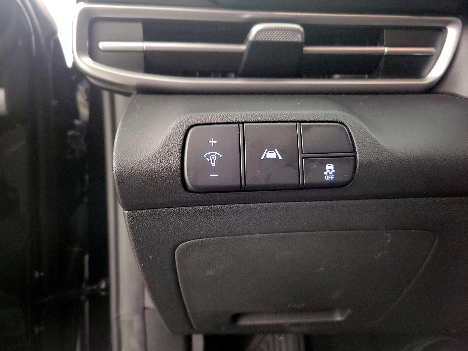 Thumbnail: 2023 Hyundai Elantra - 13