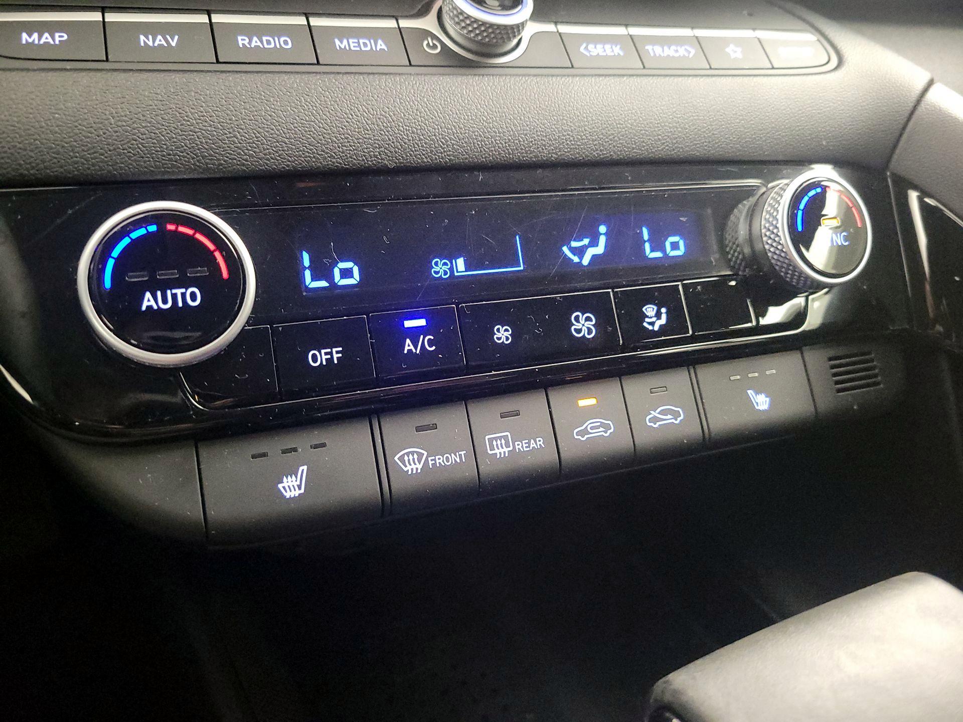 Thumbnail: 2023 Hyundai Elantra - 17